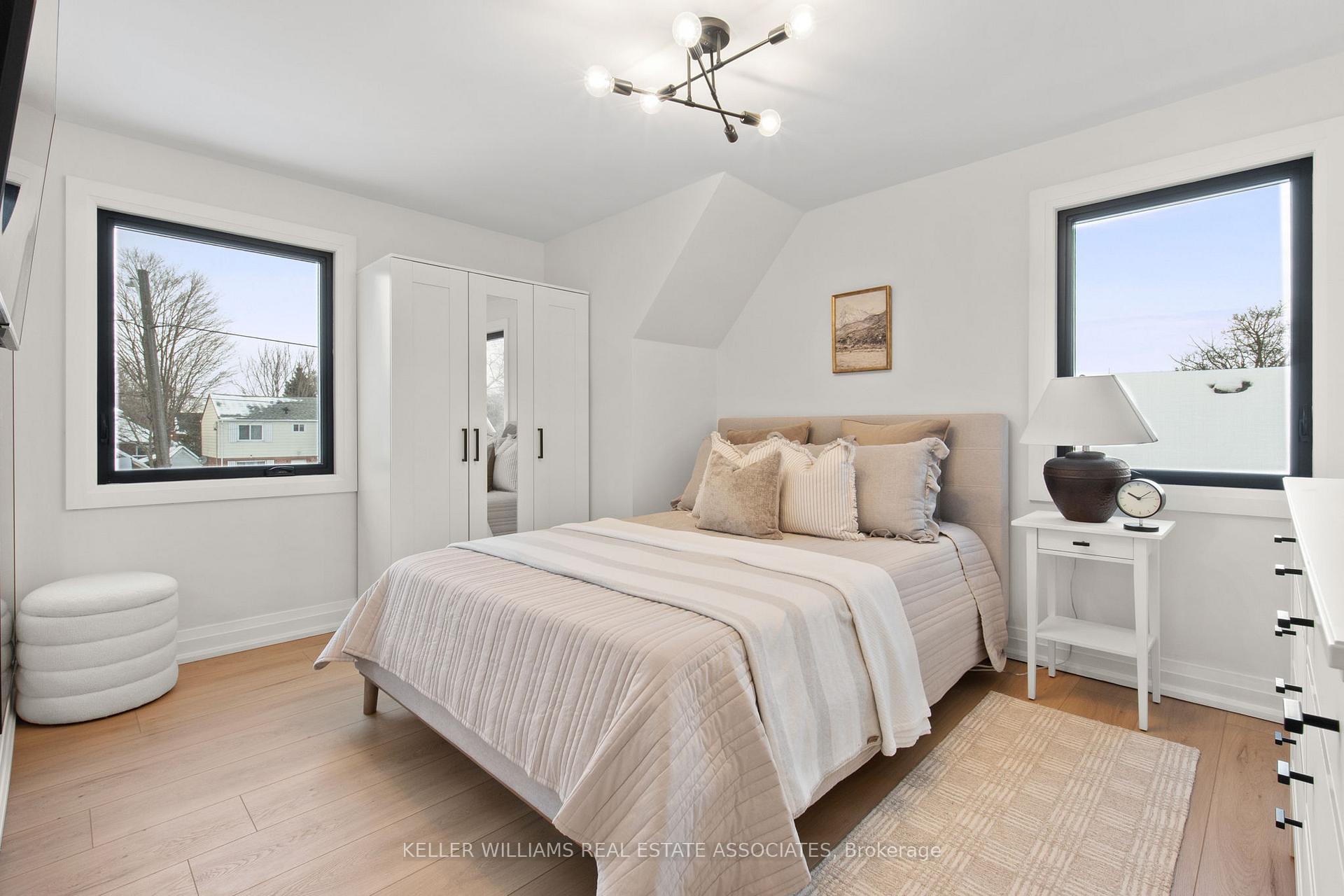 Photo 15 of 523 King Street E, Oshawa, Central — HOMEH