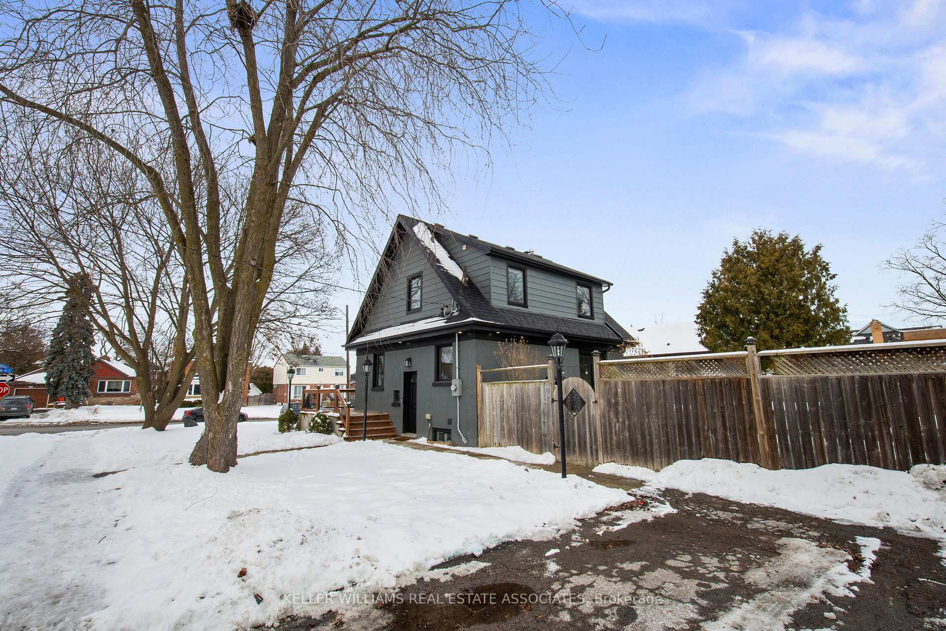 Photo 47 of 523 King Street E, Oshawa, Central — HOMEH