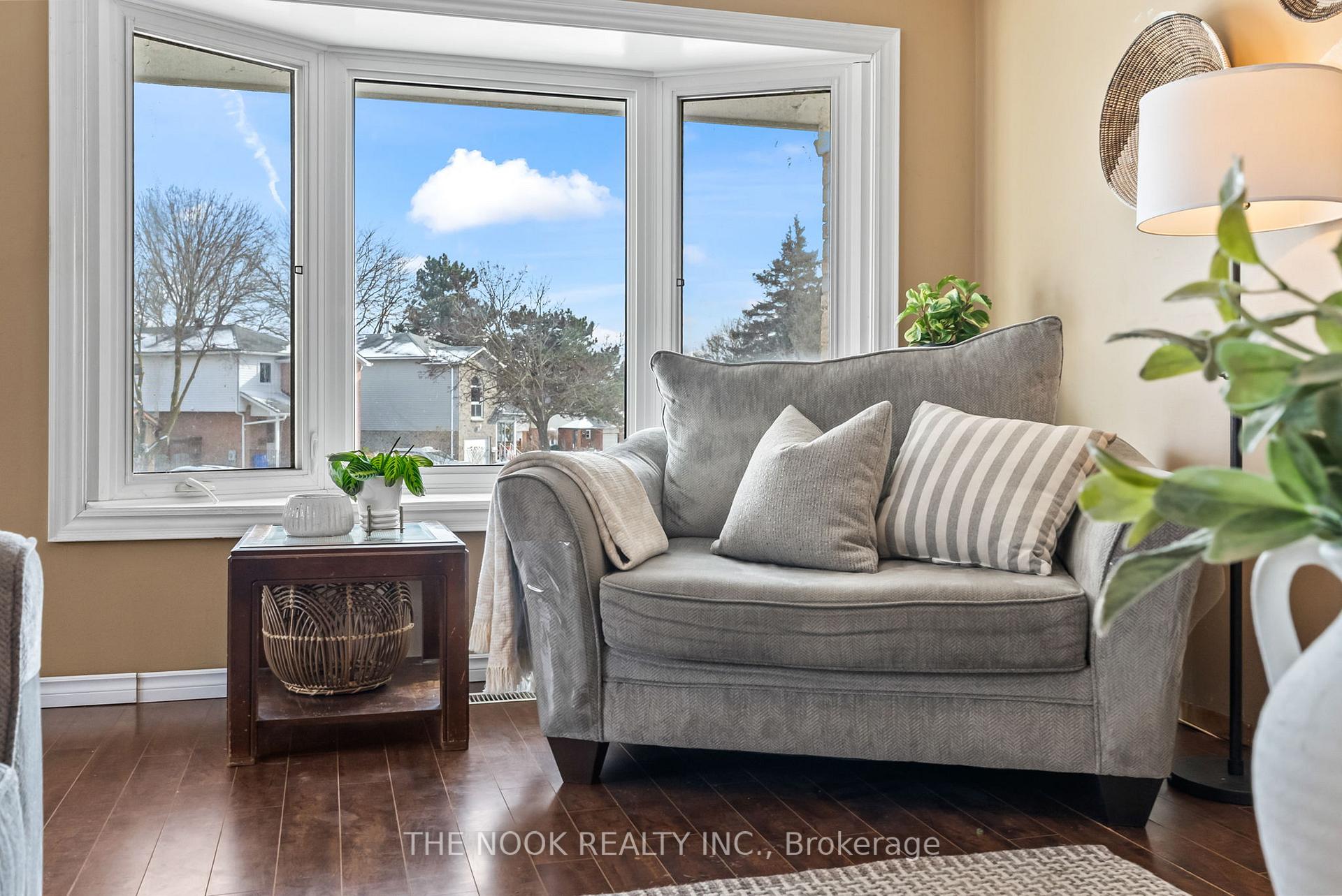 Photo 6 of 12 Bonneta Court, Whitby, Lynde Creek — HOMEH