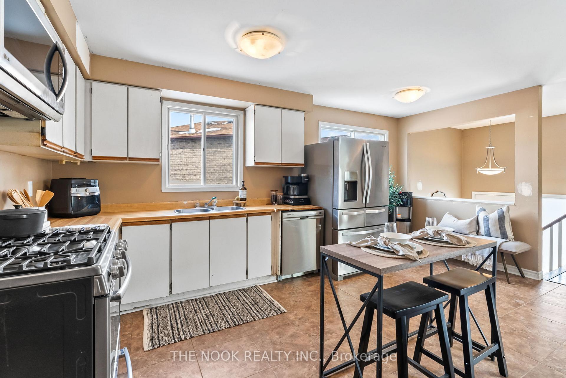 Photo 11 of 12 Bonneta Court, Whitby, Lynde Creek — HOMEH