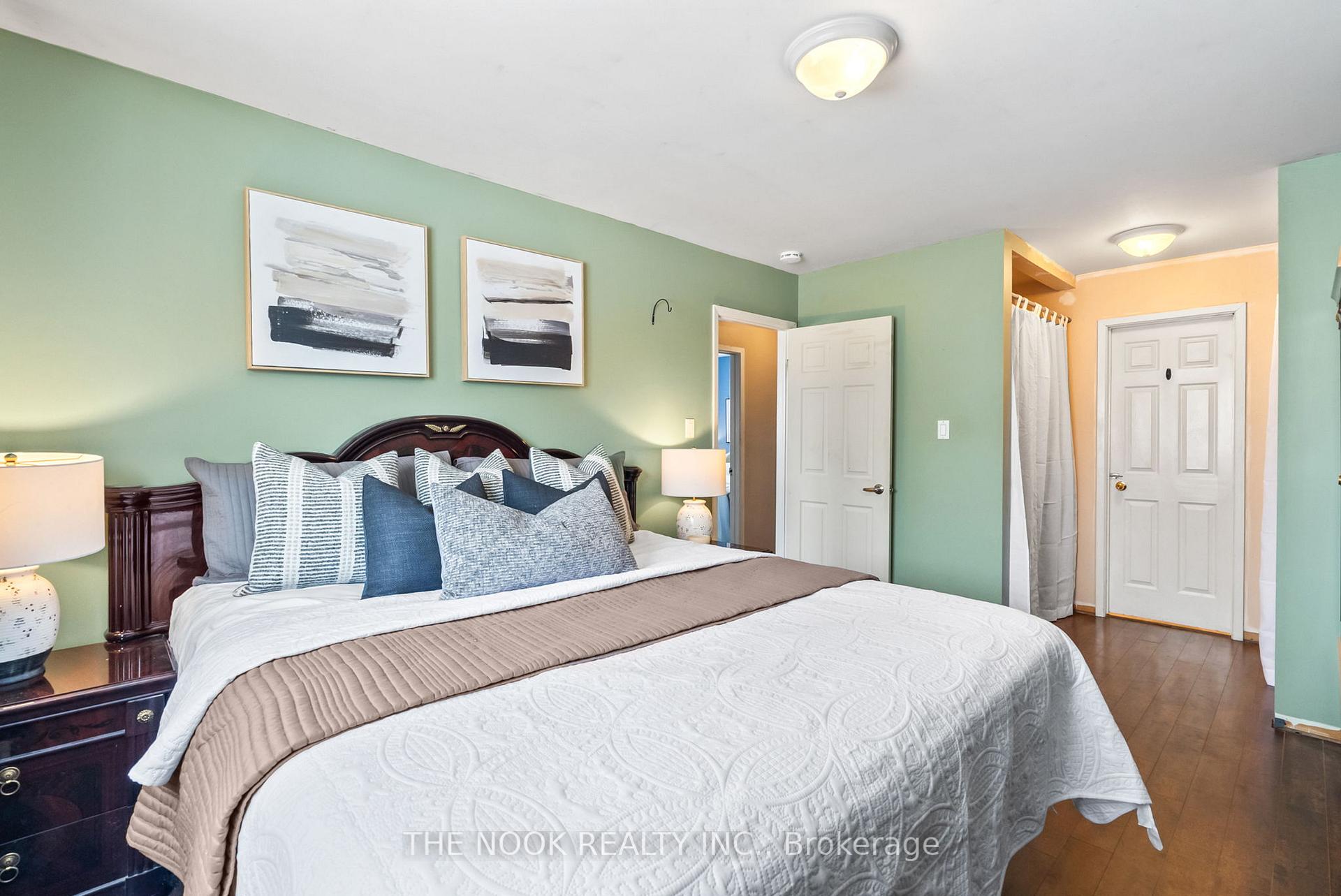 Photo 16 of 12 Bonneta Court, Whitby, Lynde Creek — HOMEH