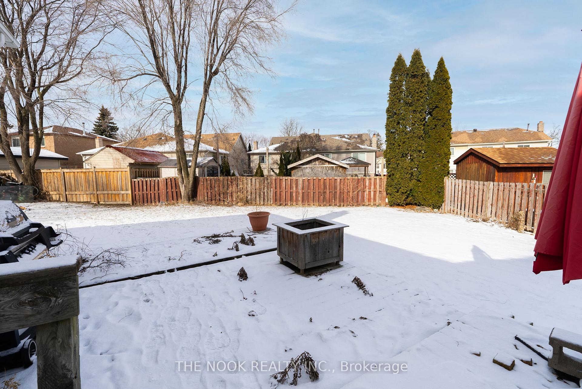 Photo 24 of 12 Bonneta Court, Whitby, Lynde Creek — HOMEH