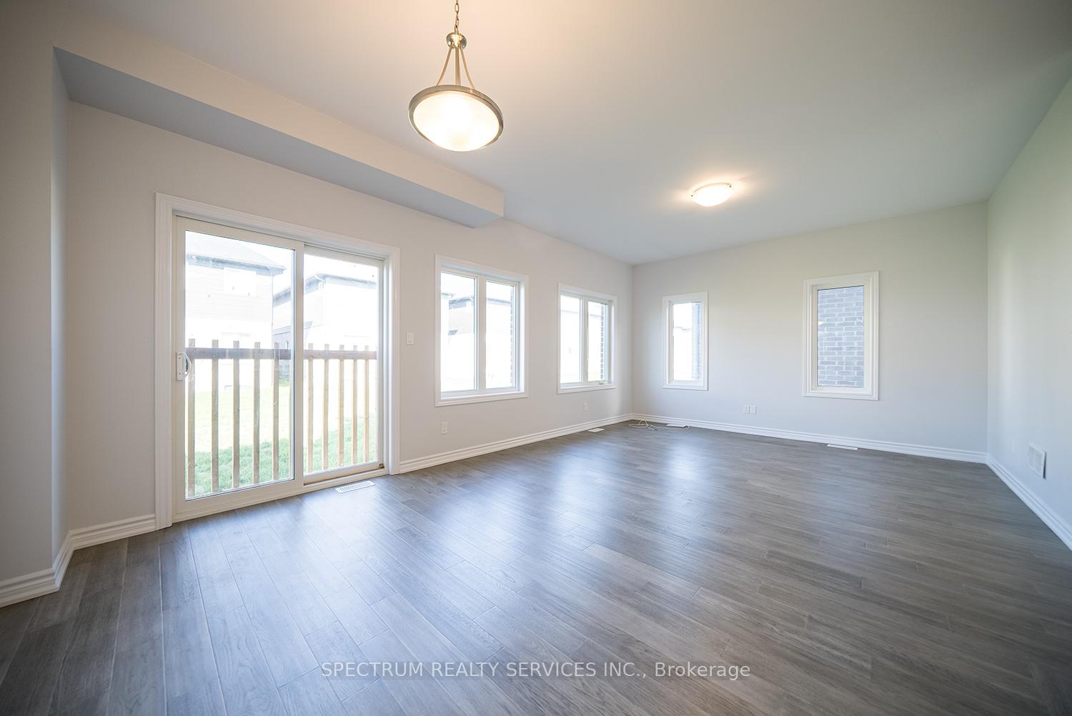 Photo 11 of 52 Bradley Avenue, Welland, Lincoln/Crowland — HOMEH