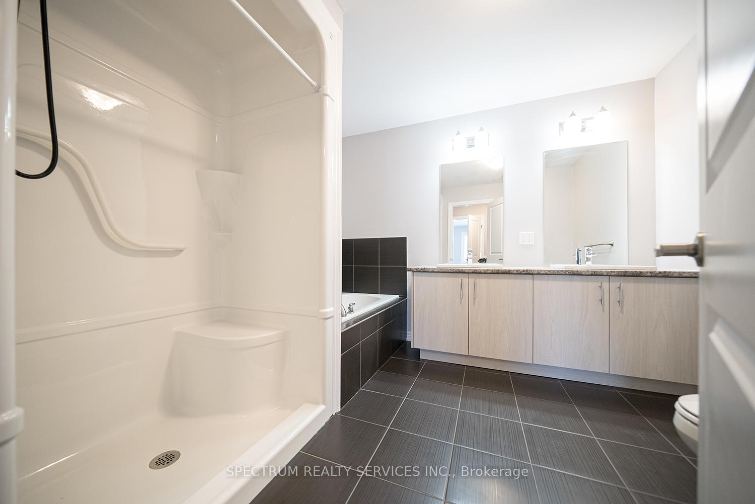 Photo 18 of 52 Bradley Avenue, Welland, Lincoln/Crowland — HOMEH
