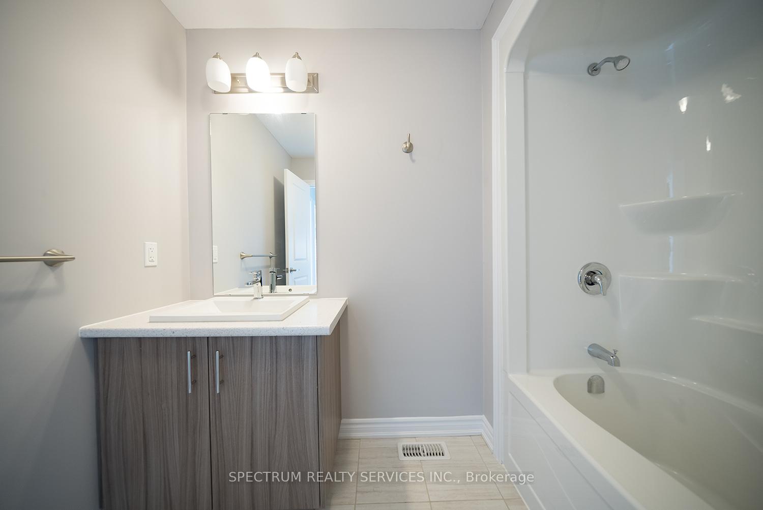 Photo 30 of 52 Bradley Avenue, Welland, Lincoln/Crowland — HOMEH