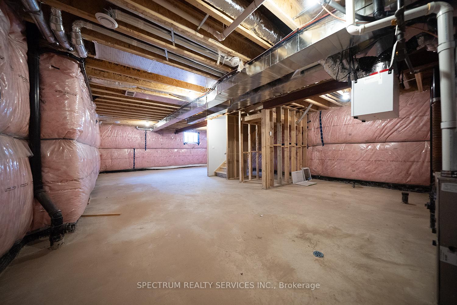 Photo 33 of 52 Bradley Avenue, Welland, Lincoln/Crowland — HOMEH