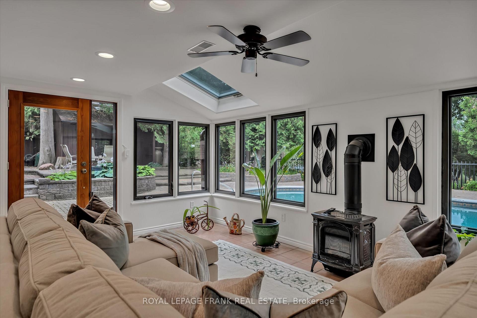 Photo 22 of 256 Sherin Avenue, Peterborough, Ashburnham Ward 4 — HOMEH