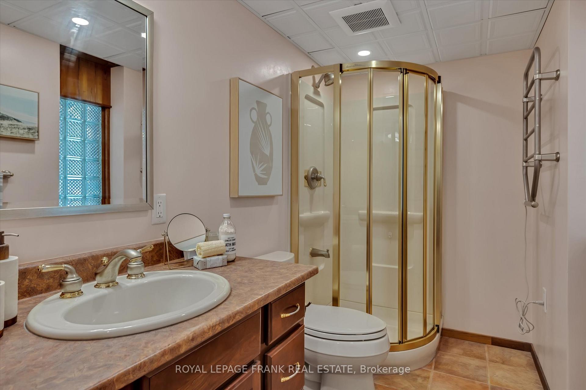 Photo 31 of 256 Sherin Avenue, Peterborough, Ashburnham Ward 4 — HOMEH