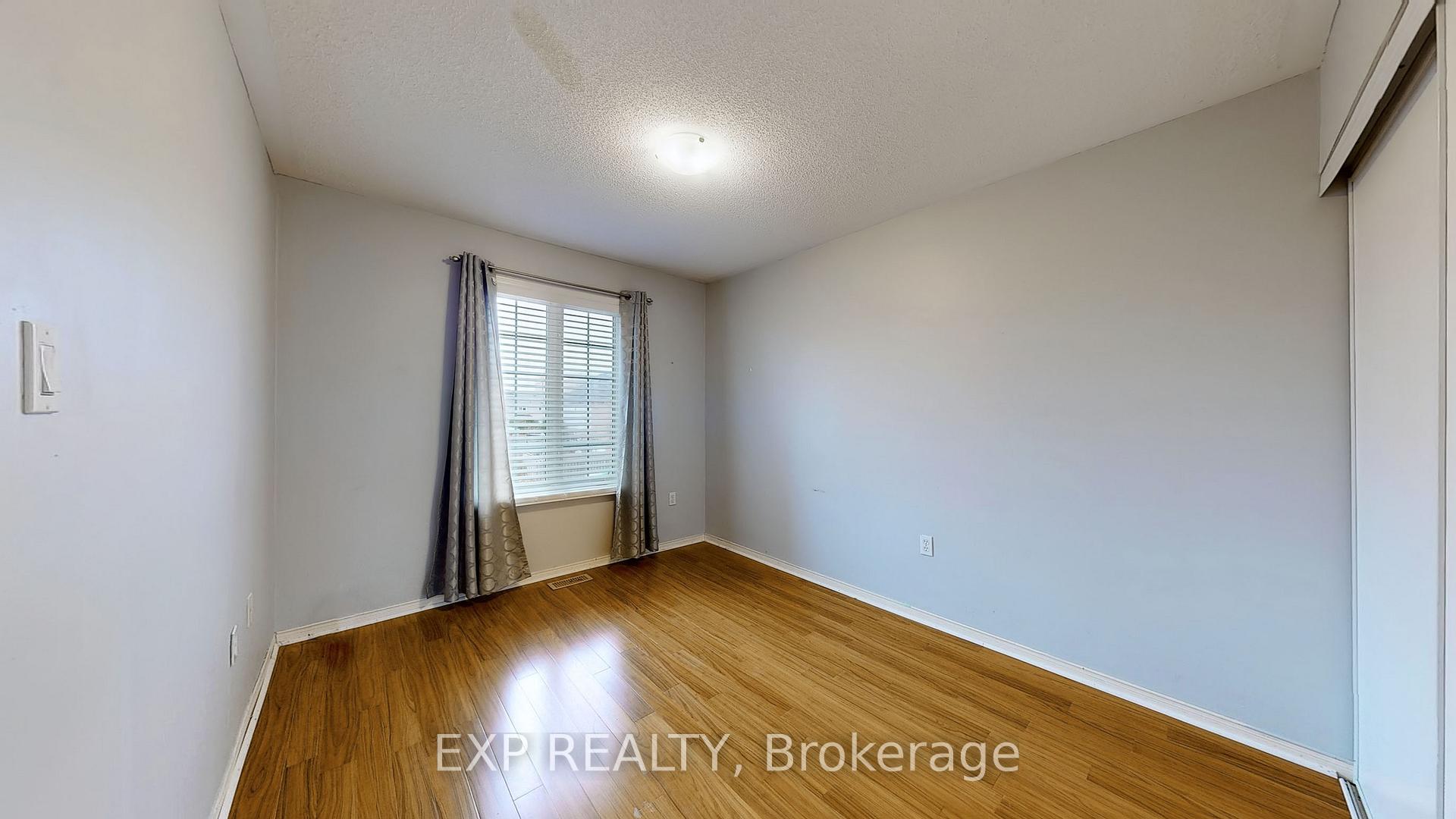 Photo 17 of 60 Tincomb Crescent, Whitby, Pringle Creek — HOMEH