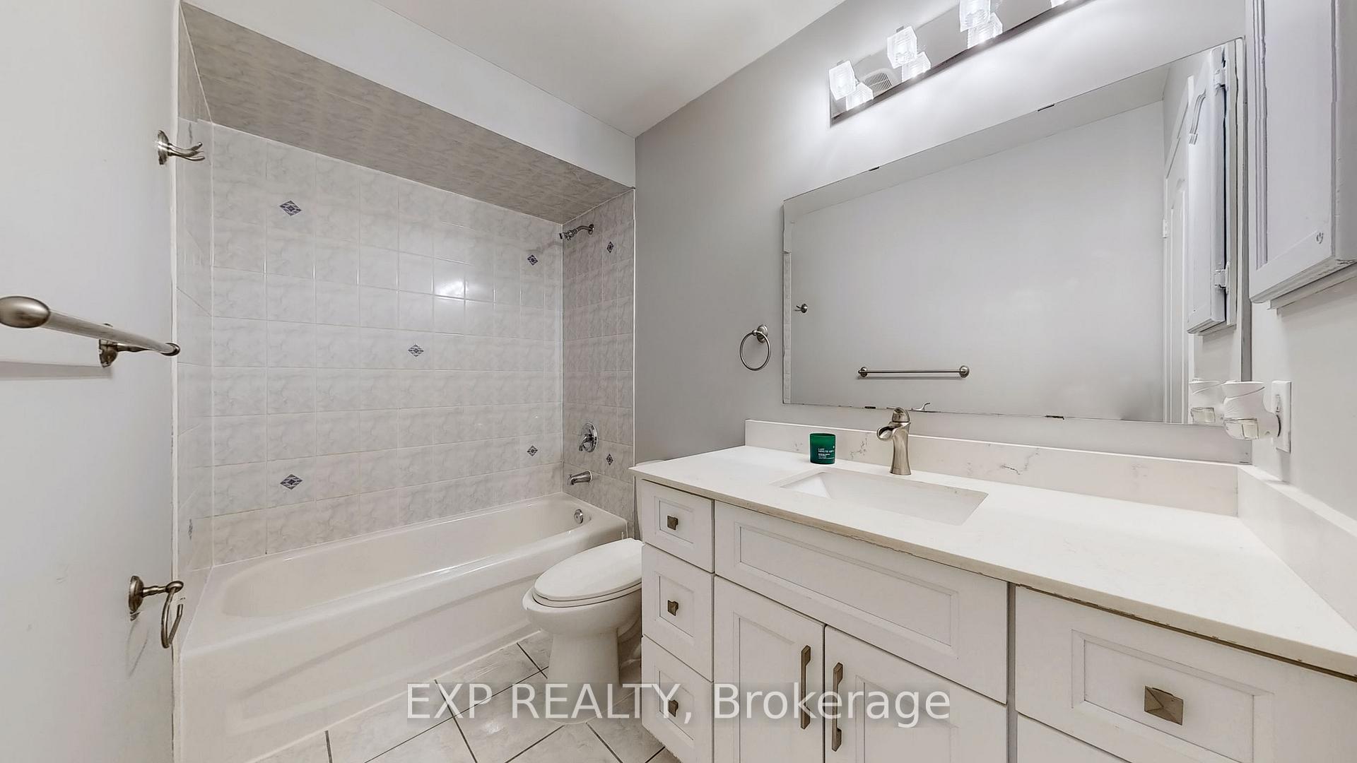 Photo 21 of 60 Tincomb Crescent, Whitby, Pringle Creek — HOMEH