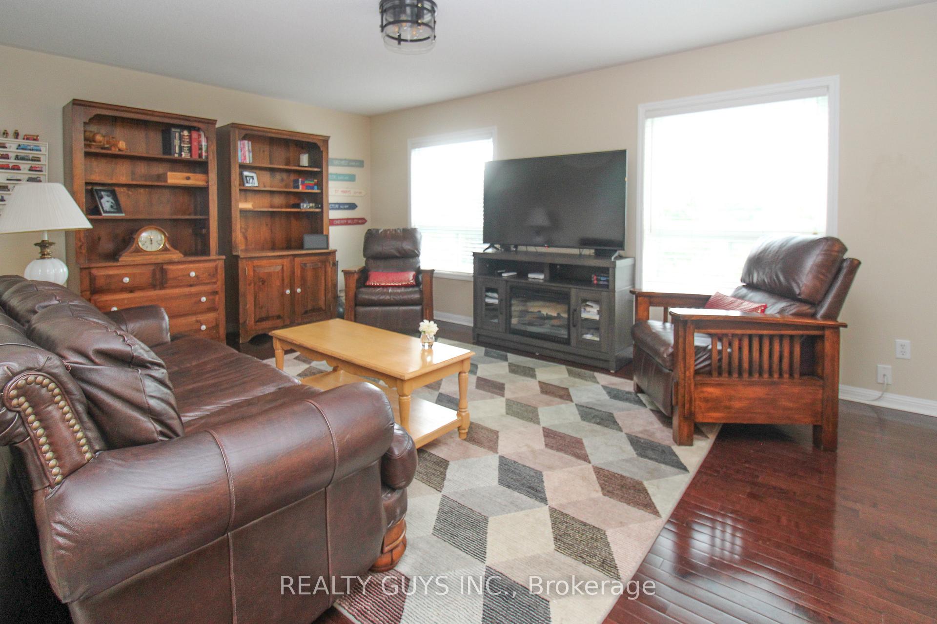 Photo 27 of 14 Carson Court, Peterborough, Monaghan Ward 2 — HOMEH