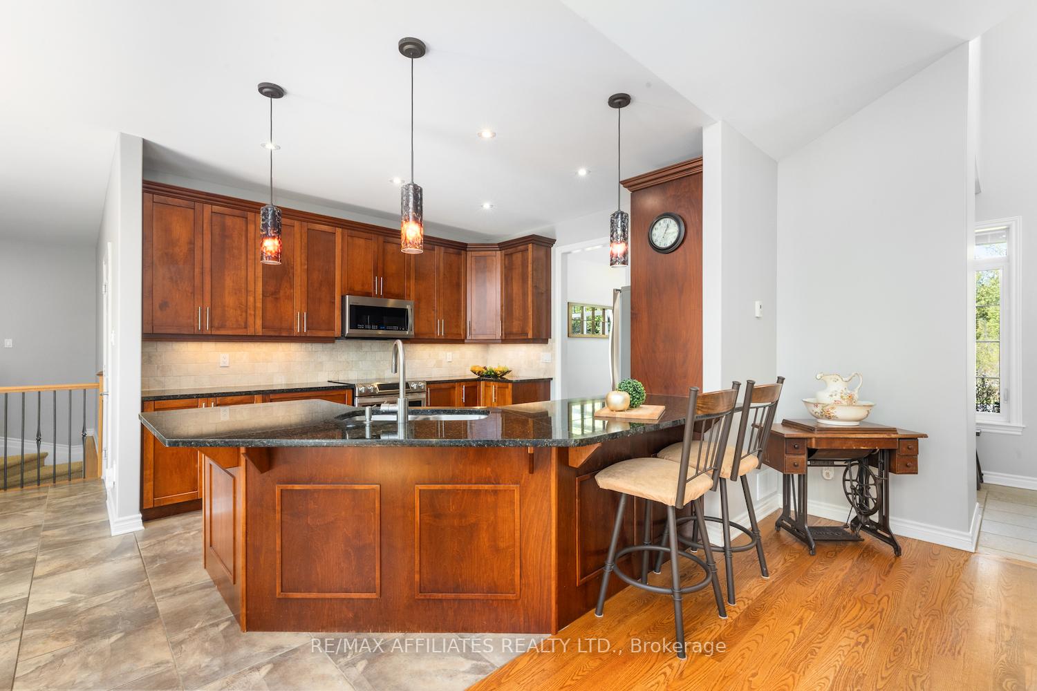 Photo 11 of 382 Ashton Creek Crescent, Beckwith, Beckwith Twp — HOMEH