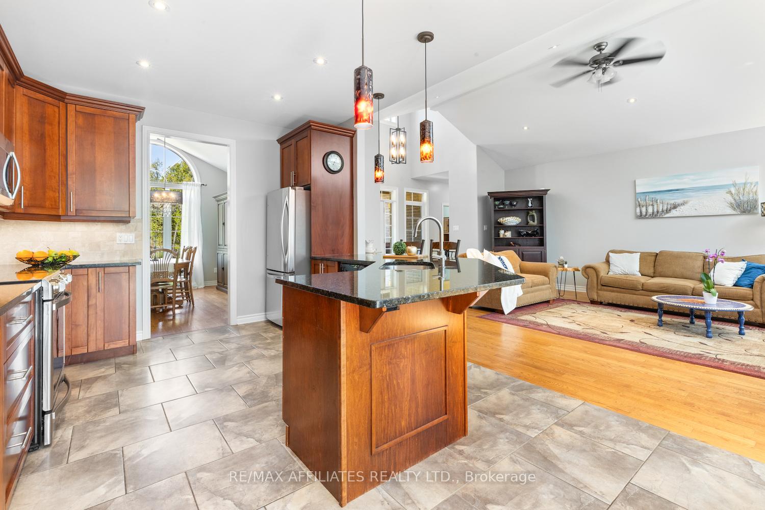Photo 12 of 382 Ashton Creek Crescent, Beckwith, Beckwith Twp — HOMEH