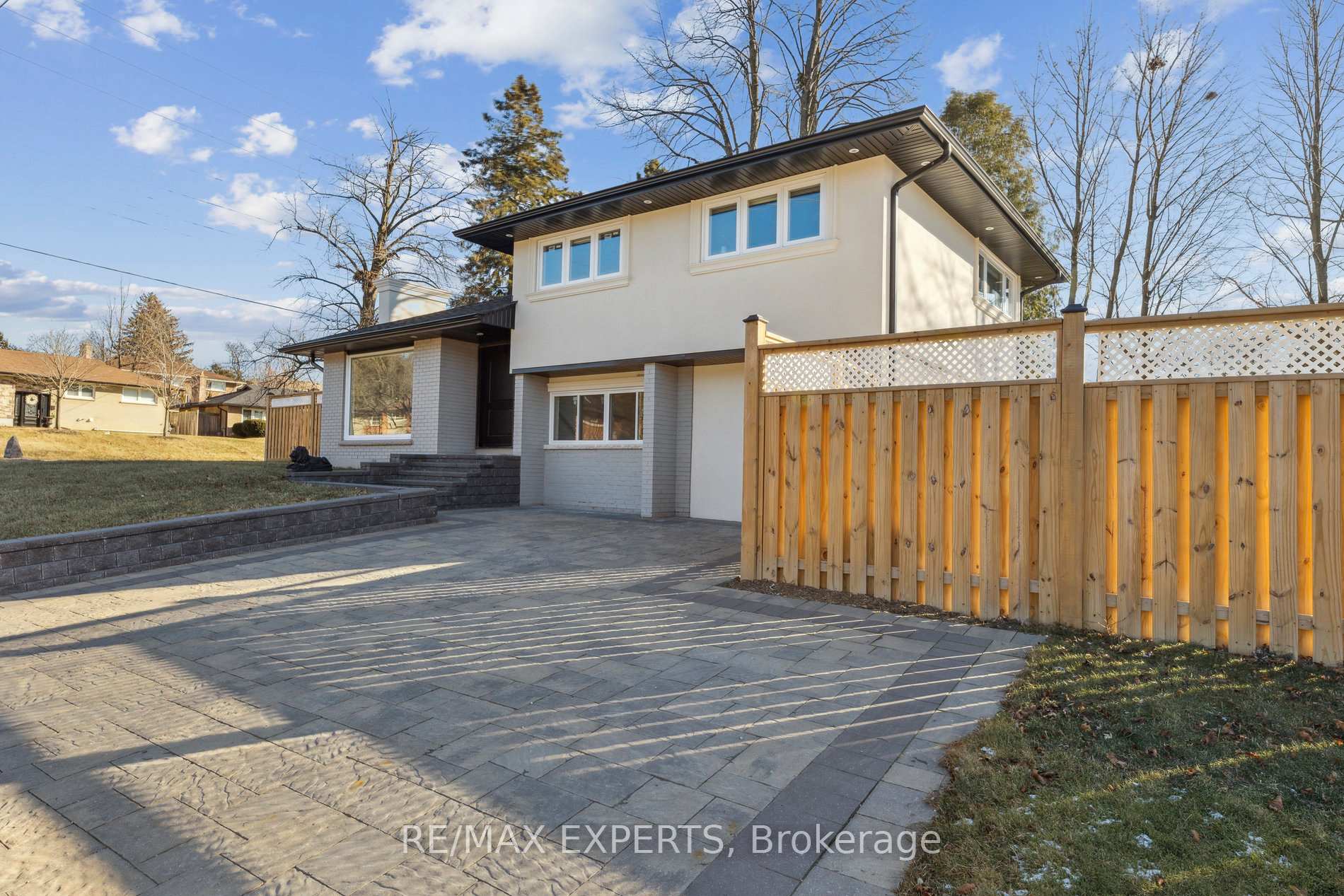 Photo 2 of 1009 Regent Drive, Oshawa, Eastdale — HOMEH