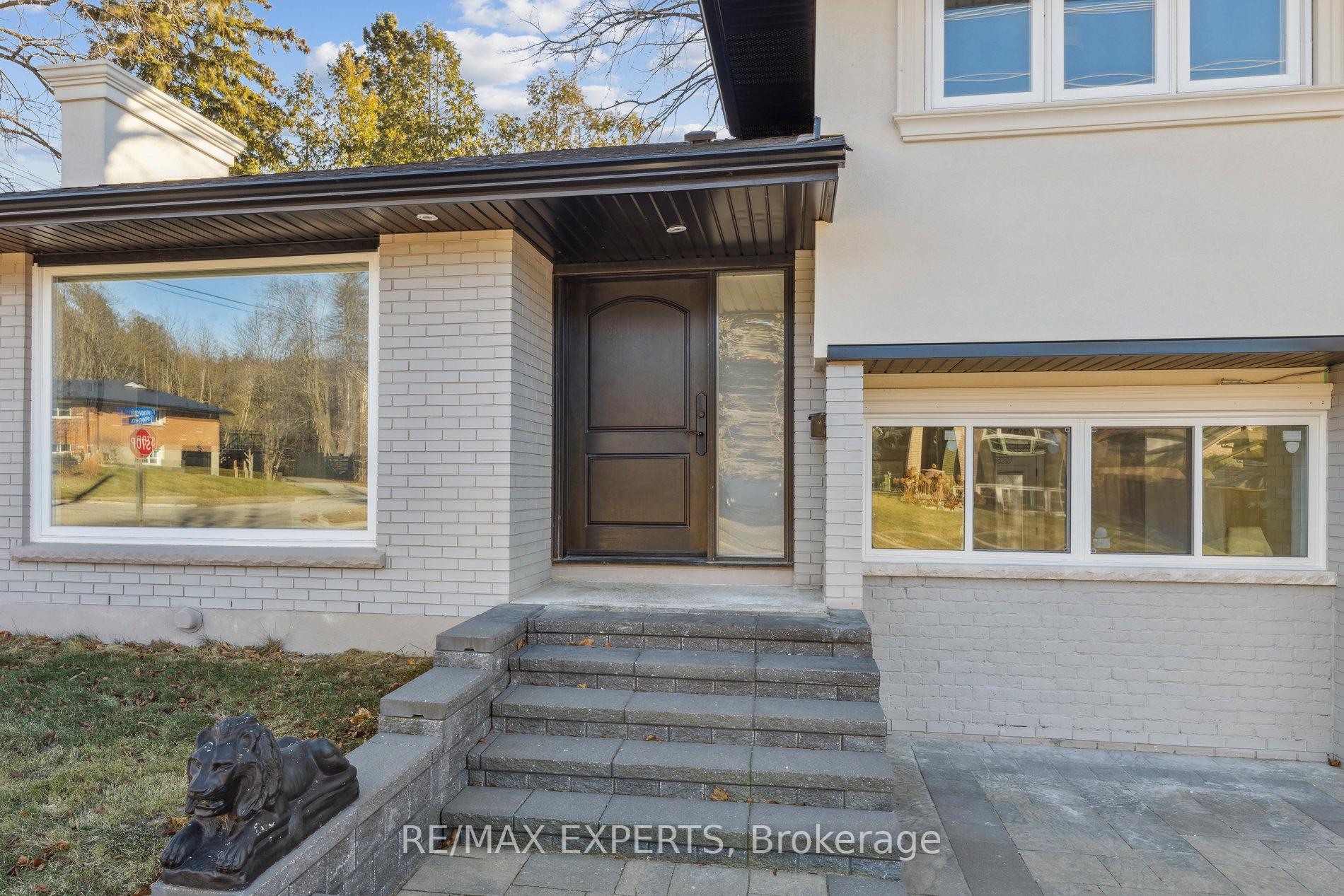Photo 3 of 1009 Regent Drive, Oshawa, Eastdale — HOMEH