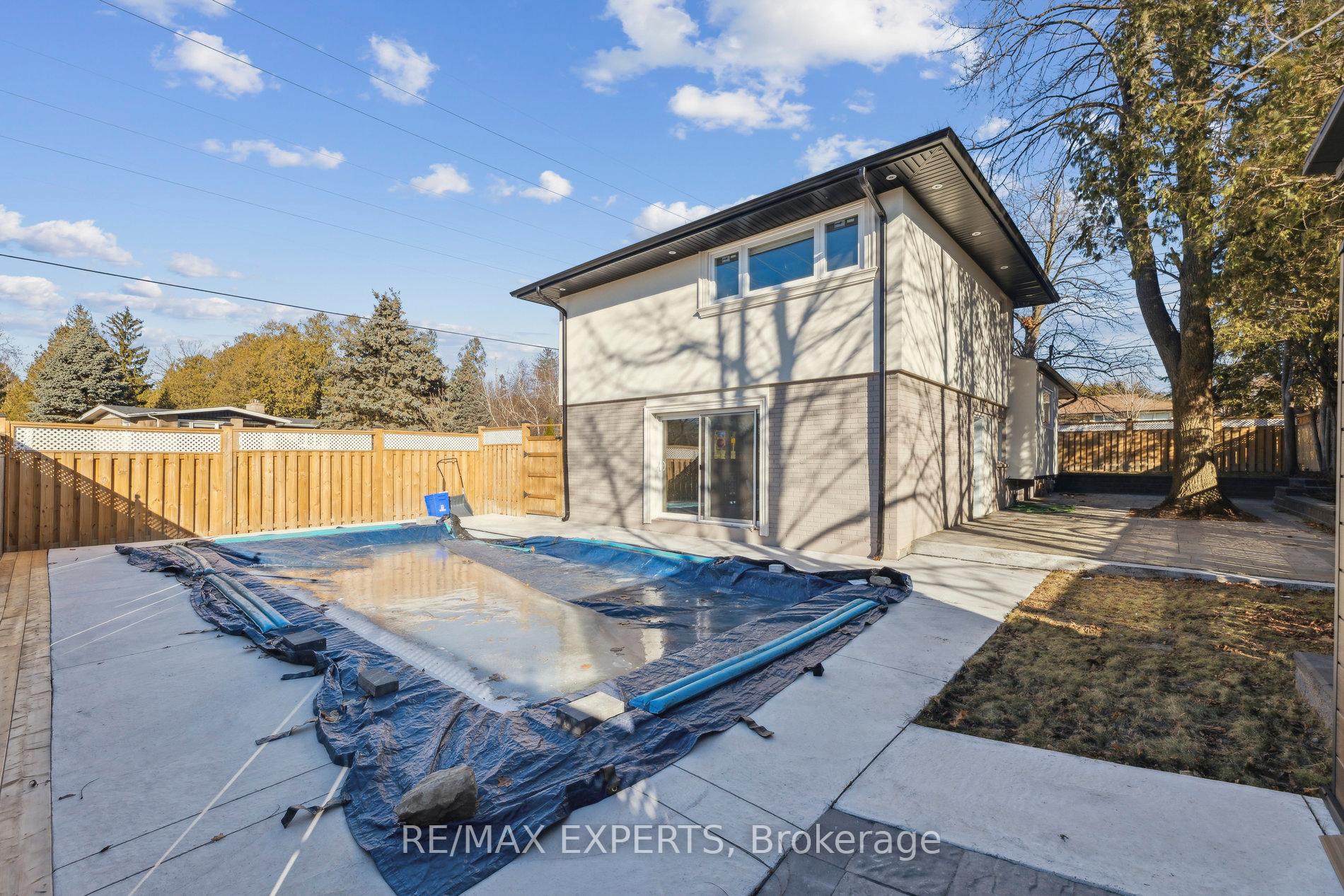 Photo 34 of 1009 Regent Drive, Oshawa, Eastdale — HOMEH