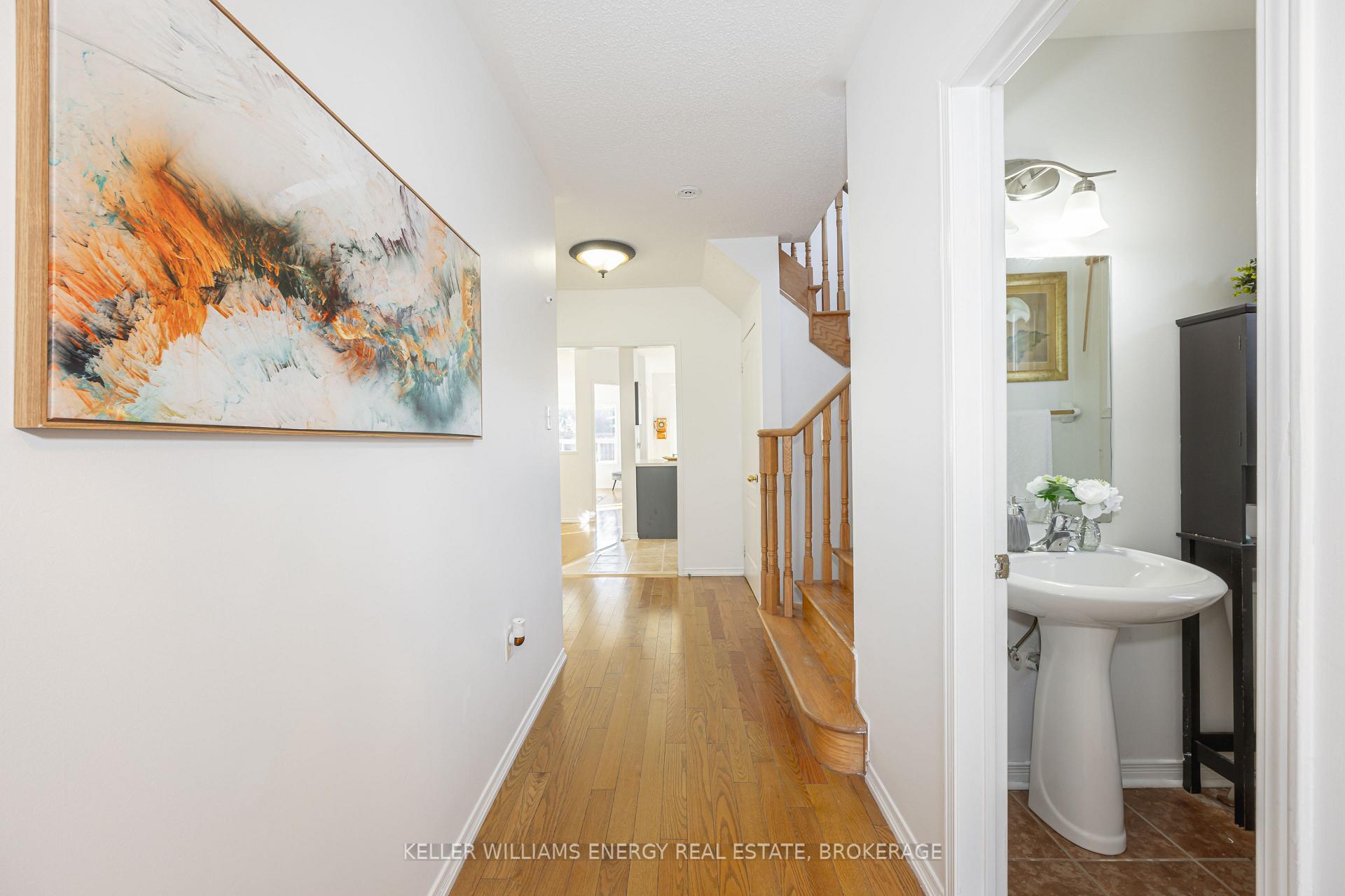 Photo 4 of 110 Puttingedge Drive, Whitby, Rolling Acres — HOMEH