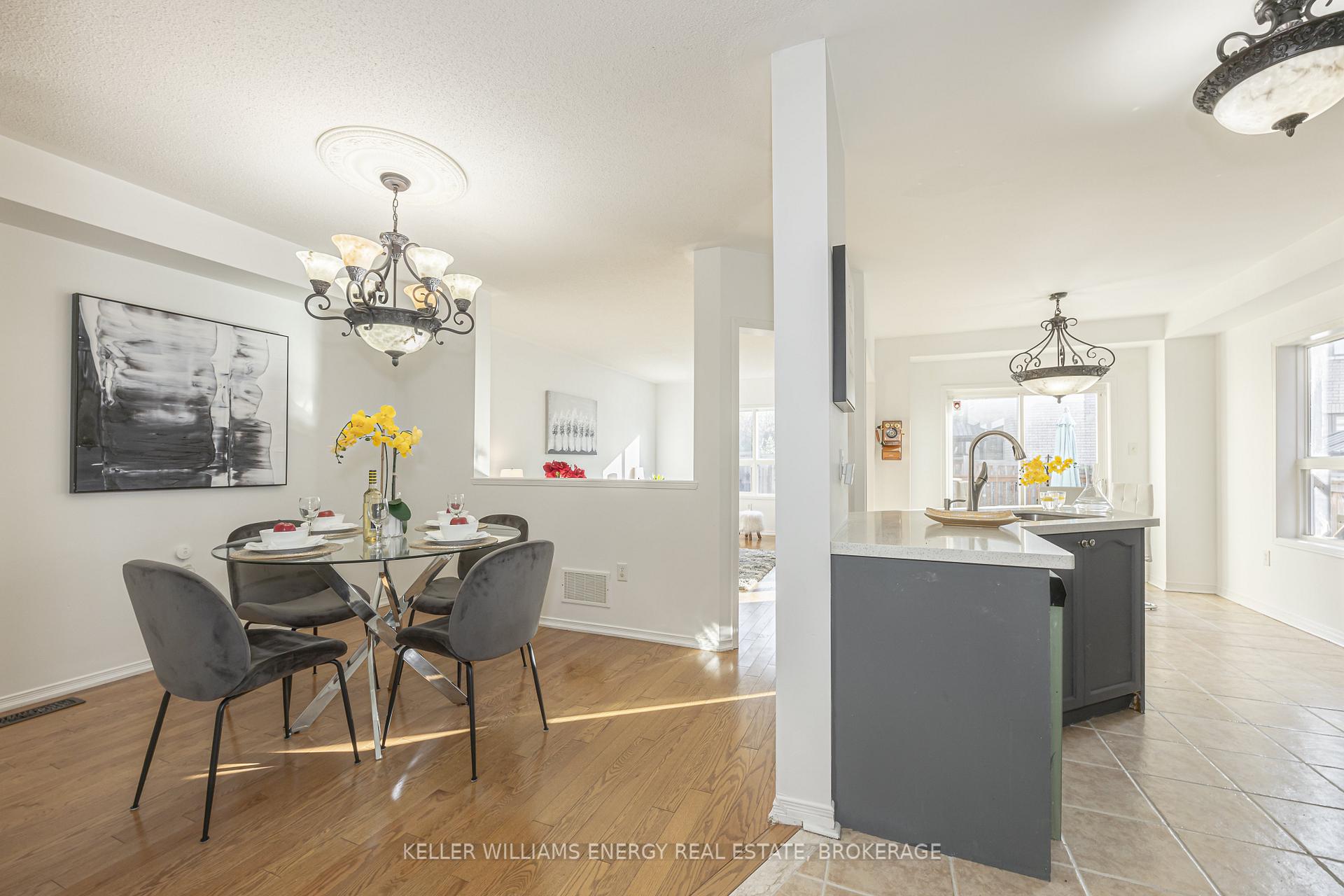 Photo 6 of 110 Puttingedge Drive, Whitby, Rolling Acres — HOMEH