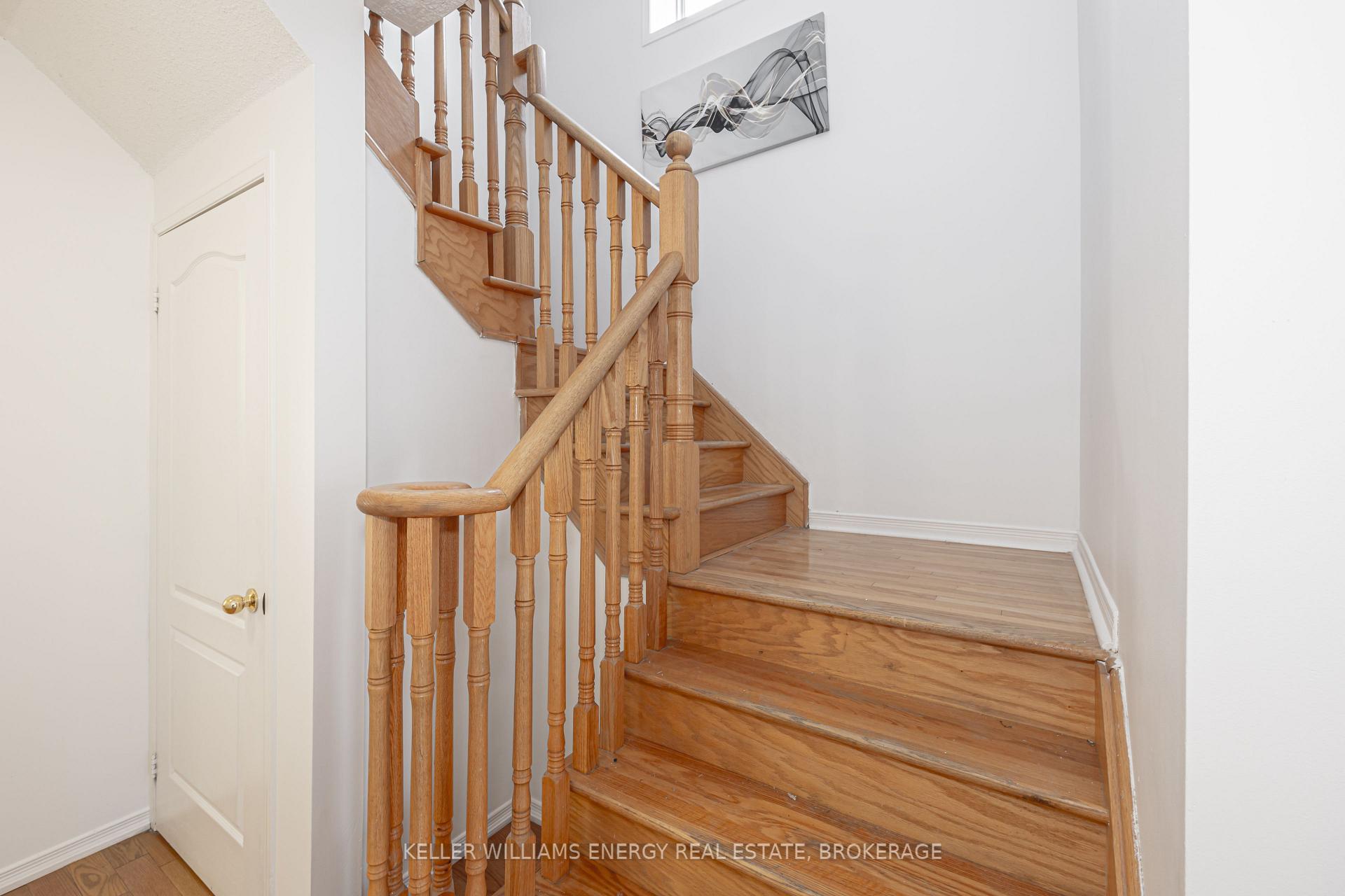 Photo 16 of 110 Puttingedge Drive, Whitby, Rolling Acres — HOMEH