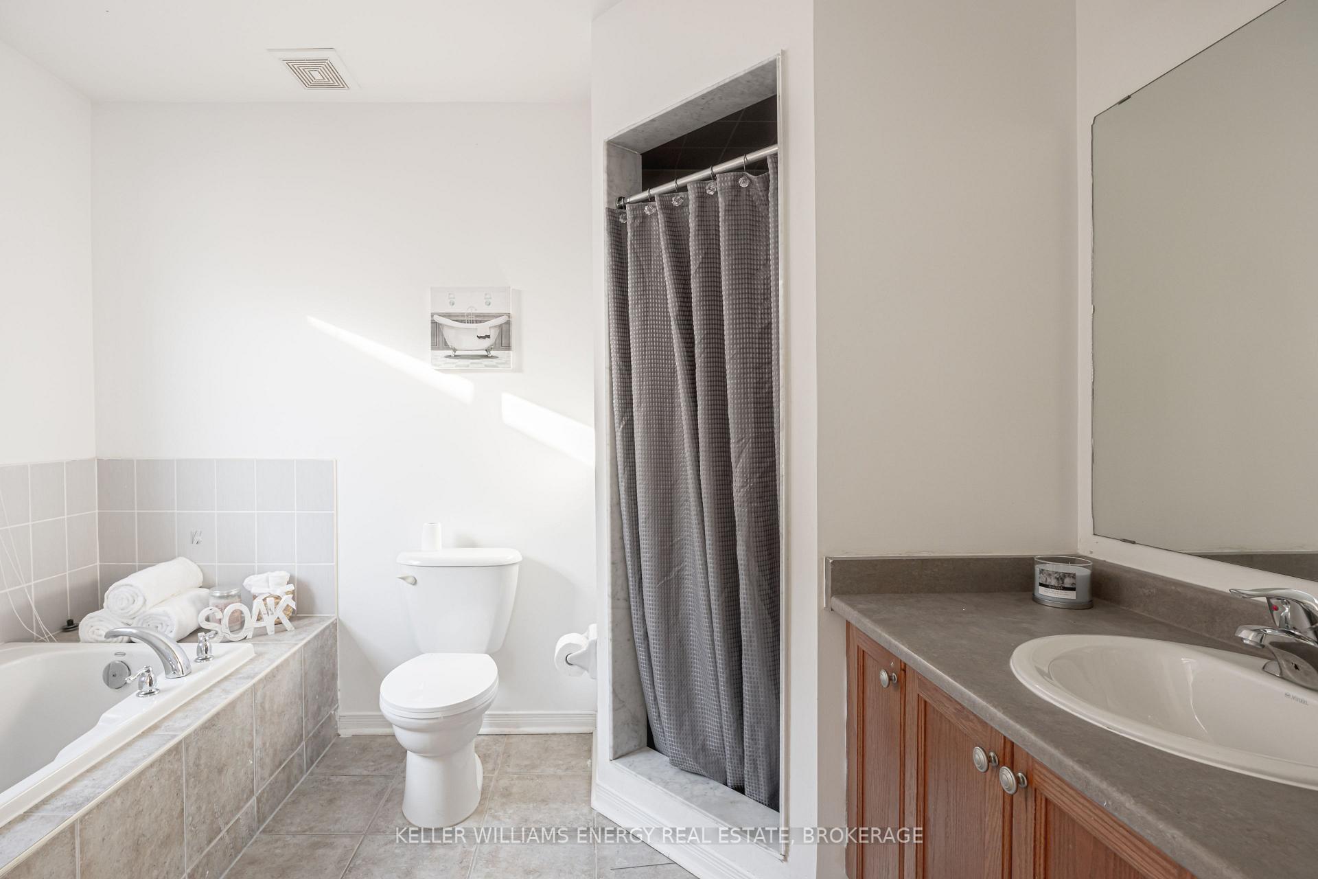 Photo 24 of 110 Puttingedge Drive, Whitby, Rolling Acres — HOMEH