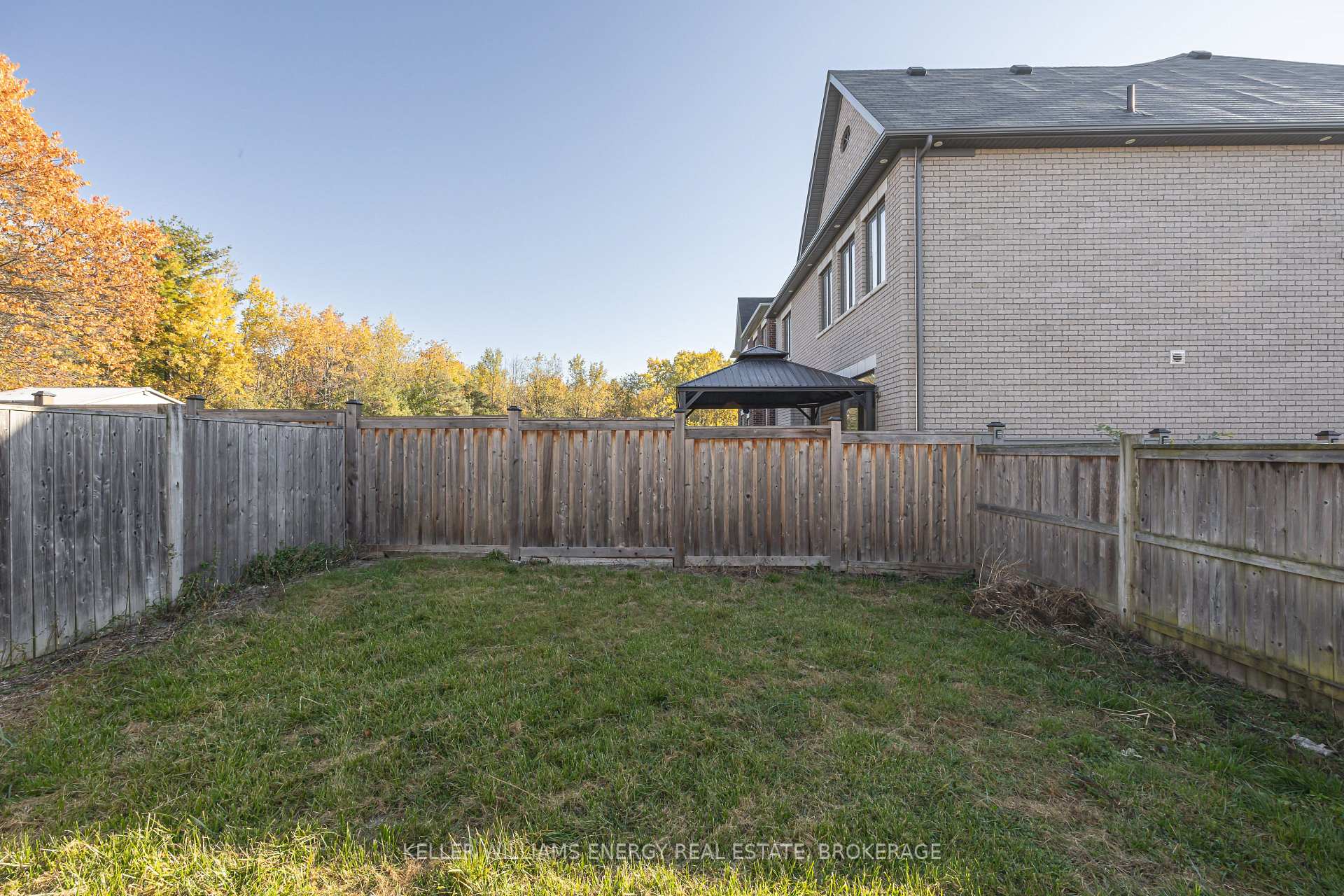Photo 29 of 110 Puttingedge Drive, Whitby, Rolling Acres — HOMEH