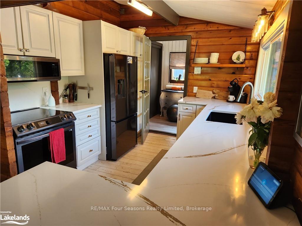 Photo 3 of 209342 Highway 26, Blue Mountains — HOMEH