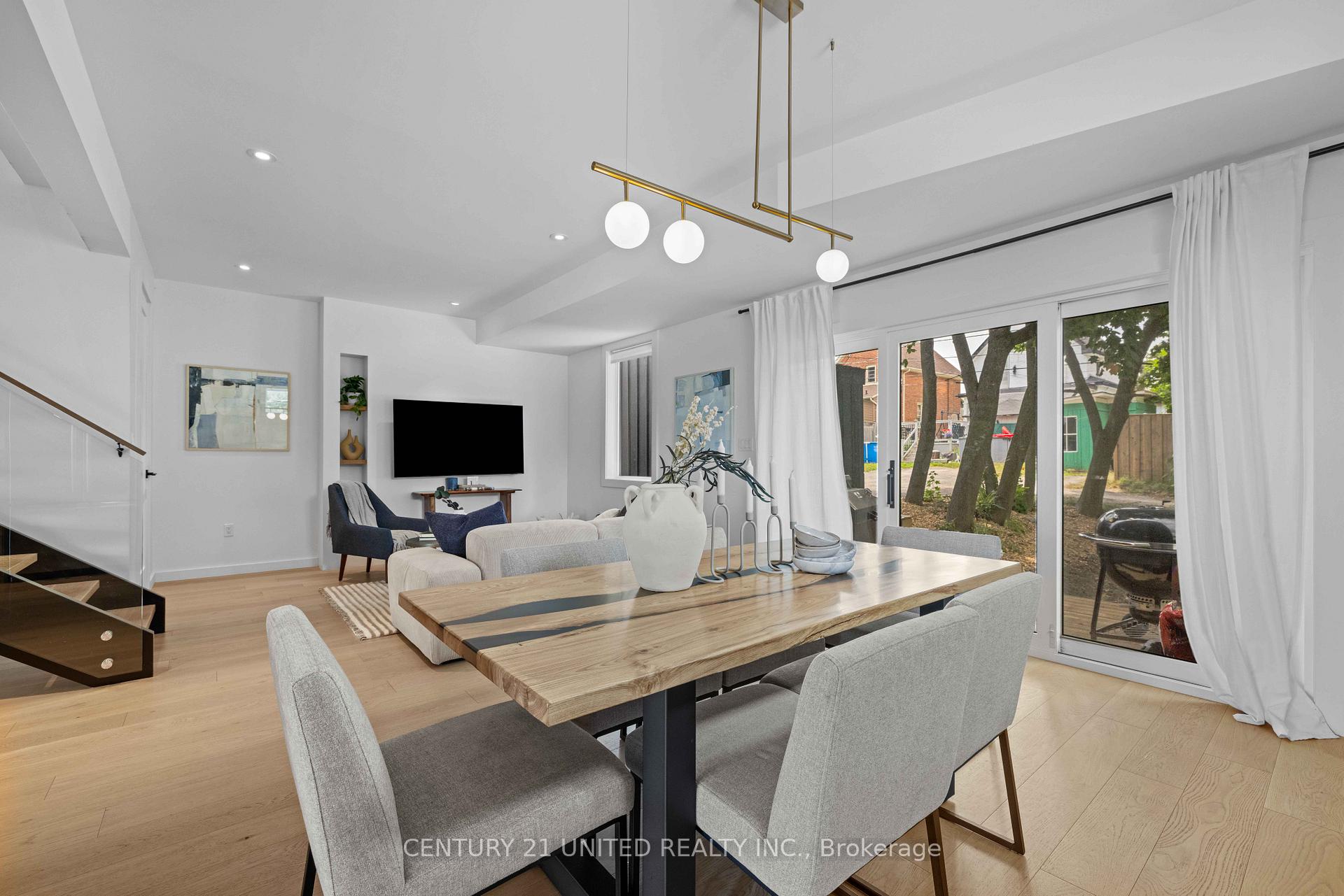 Photo 12 of 1213 Grandview Avenue, Peterborough, Otonabee Ward 1 — HOMEH