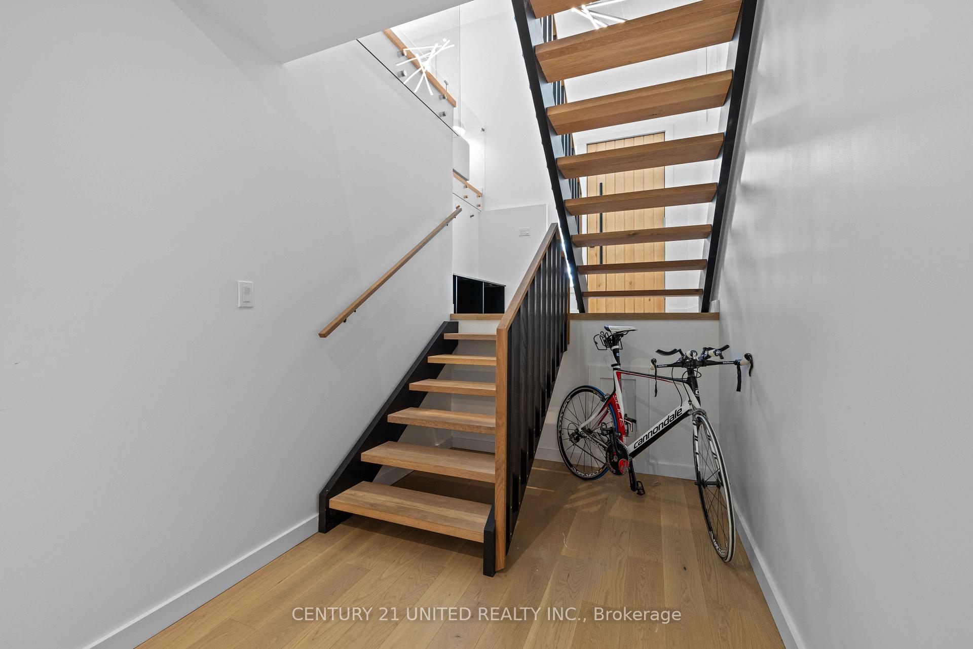 Photo 23 of 1213 Grandview Avenue, Peterborough, Otonabee Ward 1 — HOMEH