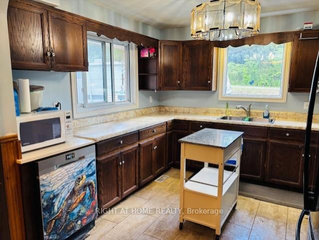 Photo 8 of 1649 Whittington Drive, Peterborough, Otonabee Ward 1 — HOMEH