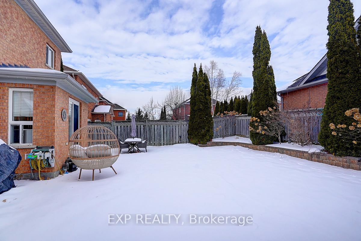 Photo 33 of 7 Arnold Crescent, Whitby, Brooklin — HOMEH