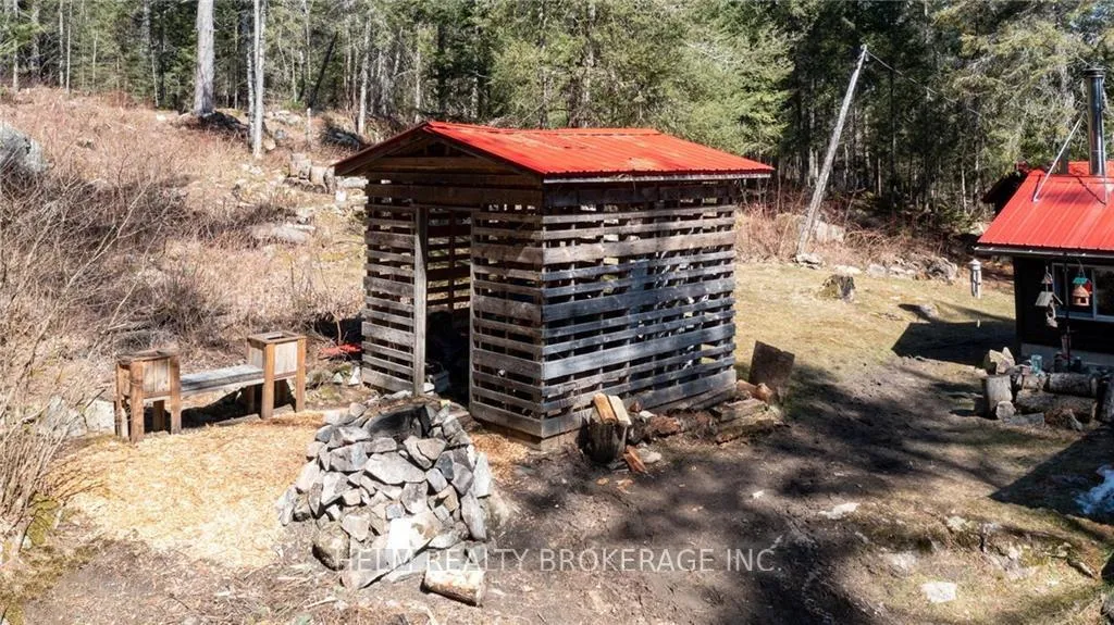 Photo 11 of 9001 Highway 17 E, Calvin — HOMEH