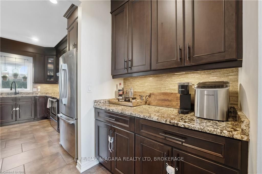 Photo 7 of 82 Creekside Drive, Welland, Coyle Creek — HOMEH