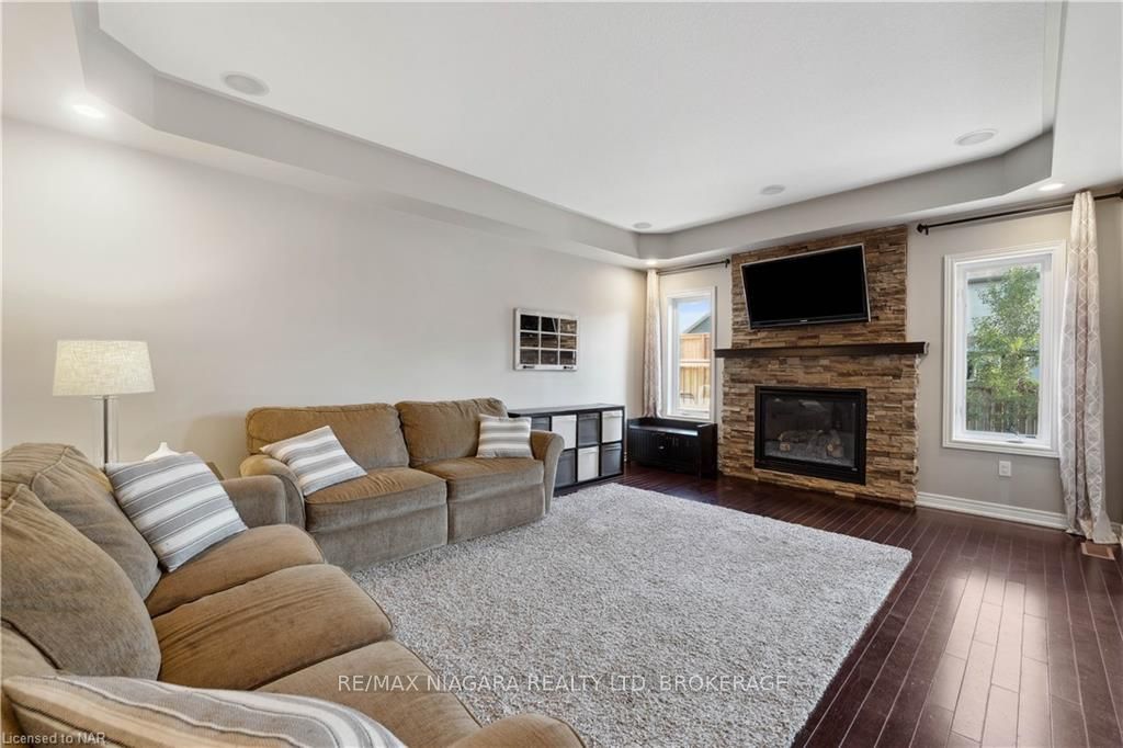 Photo 13 of 82 Creekside Drive, Welland, Coyle Creek — HOMEH