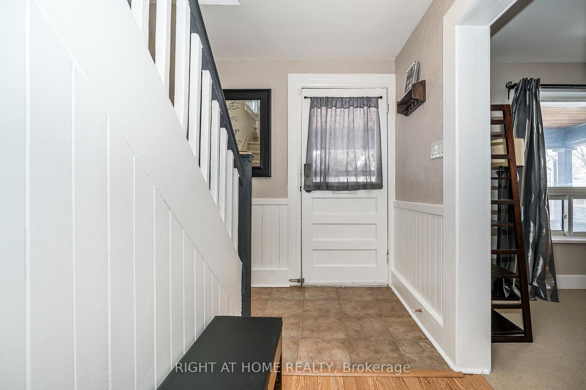 Photo 3 of 214 Nassau Street, Oshawa, Vanier — HOMEH