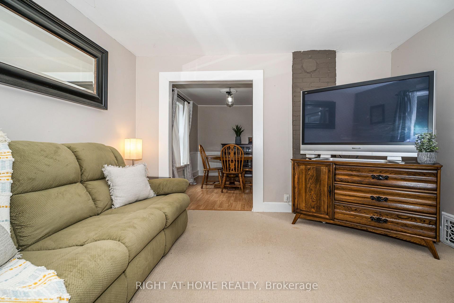 Photo 7 of 214 Nassau Street, Oshawa, Vanier — HOMEH
