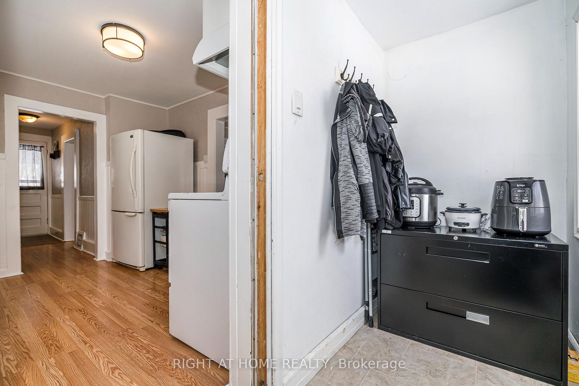 Photo 12 of 214 Nassau Street, Oshawa, Vanier — HOMEH