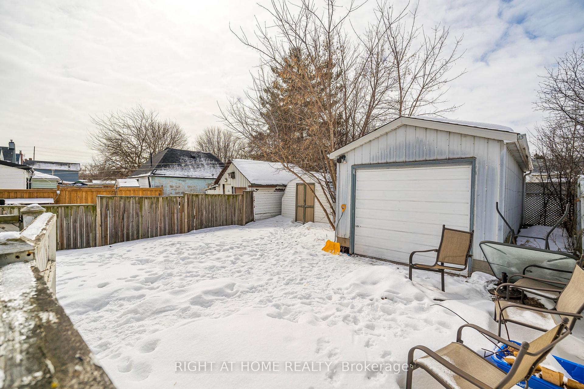 Photo 20 of 214 Nassau Street, Oshawa, Vanier — HOMEH