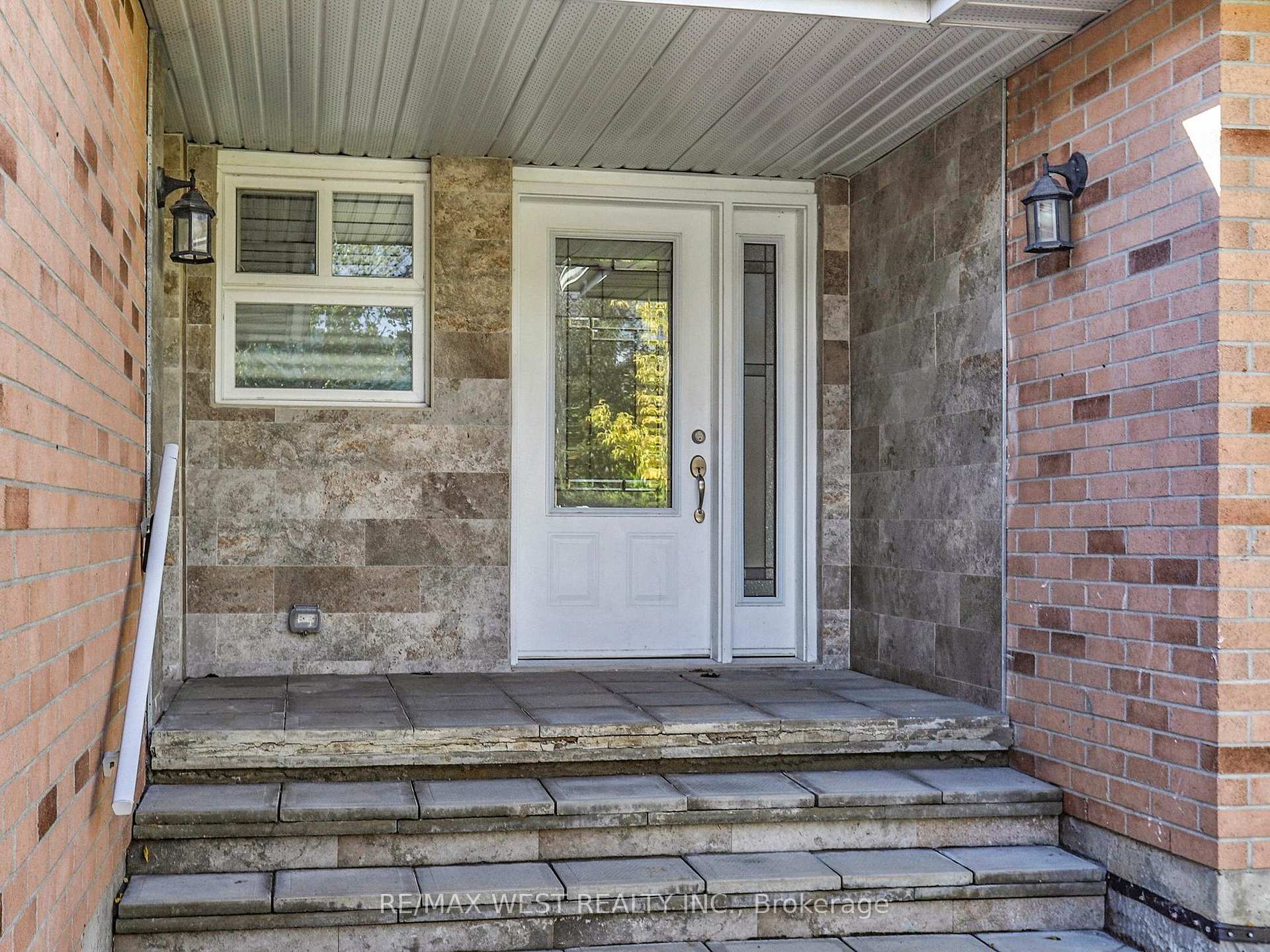 Photo 4 of 292 St Vincent Street, Barrie, Wellington — HOMEH