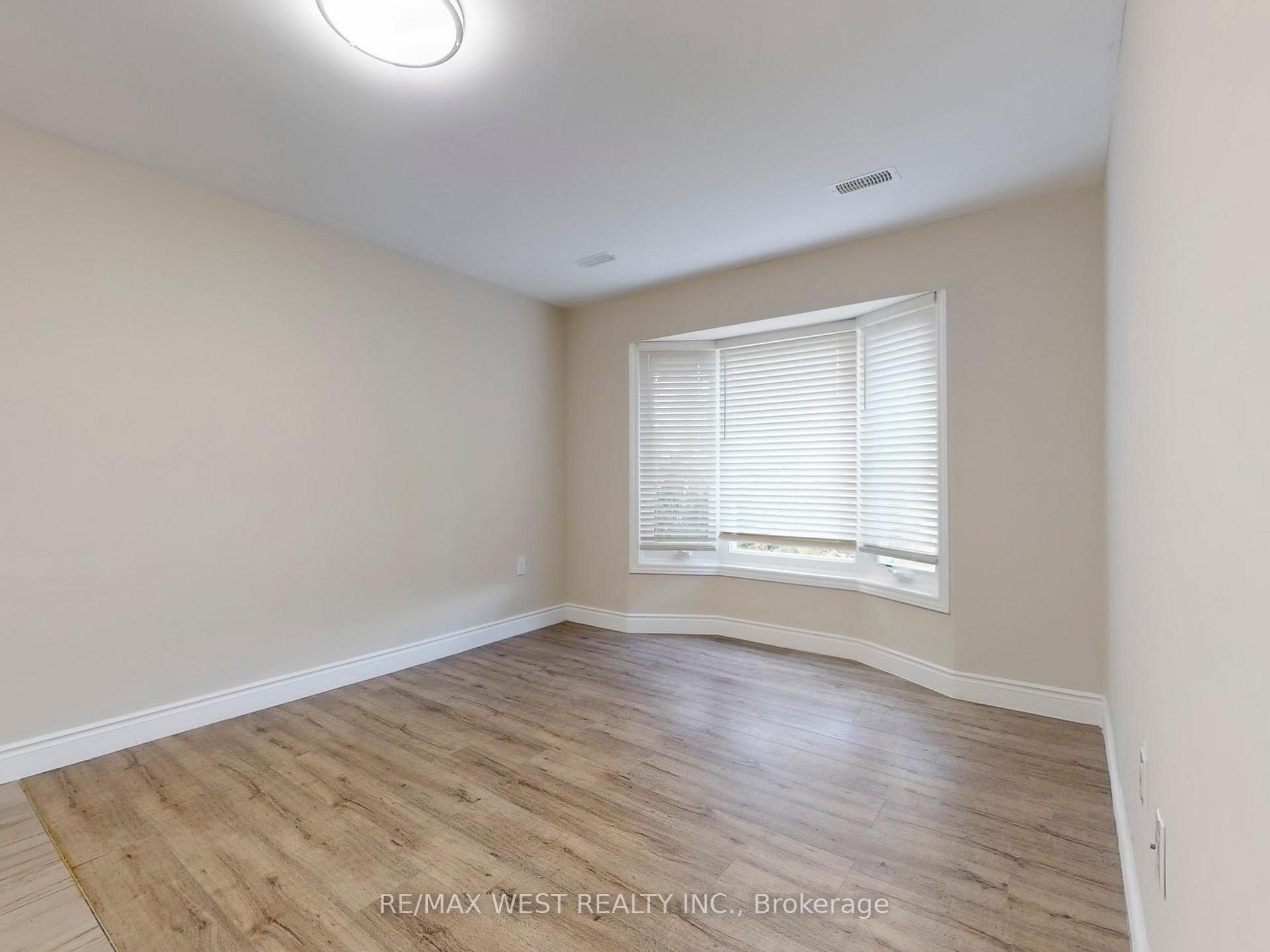 Photo 6 of 292 St Vincent Street, Barrie, Wellington — HOMEH