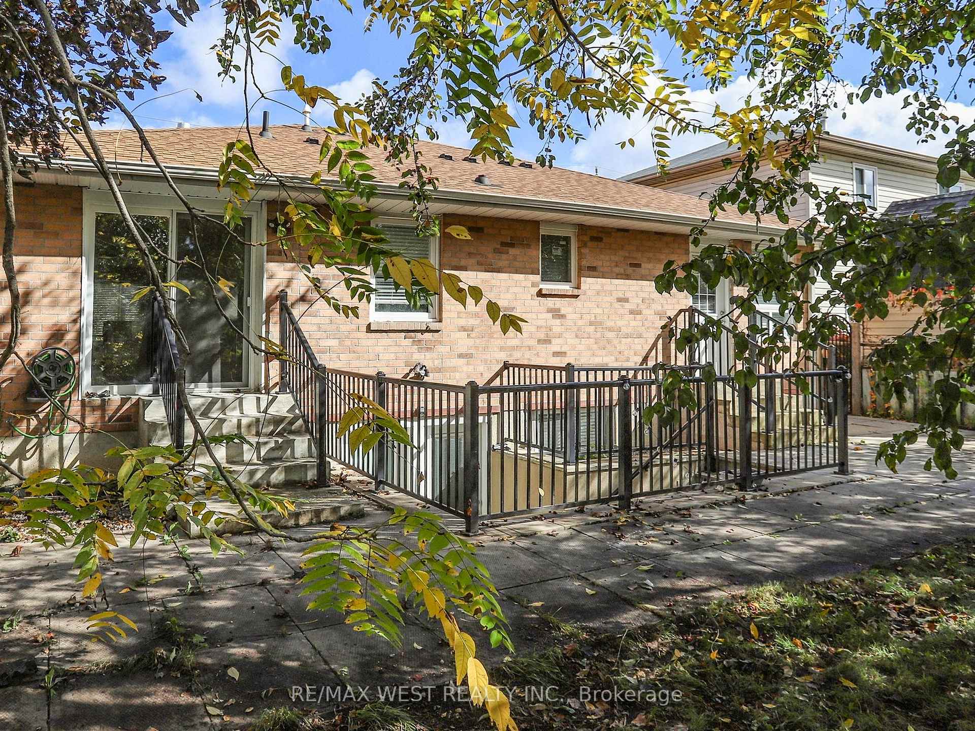 Photo 29 of 292 St Vincent Street, Barrie, Wellington — HOMEH