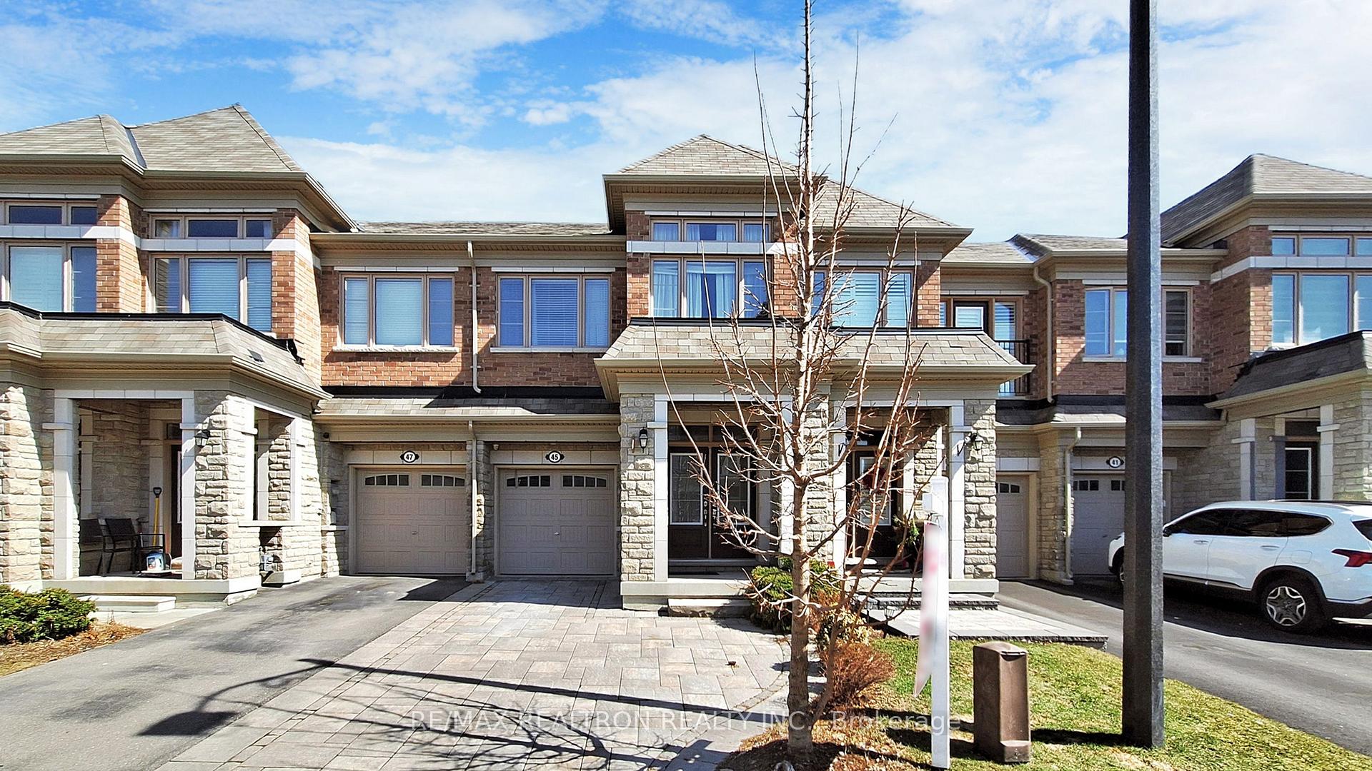 Front of 45 Vedette Way