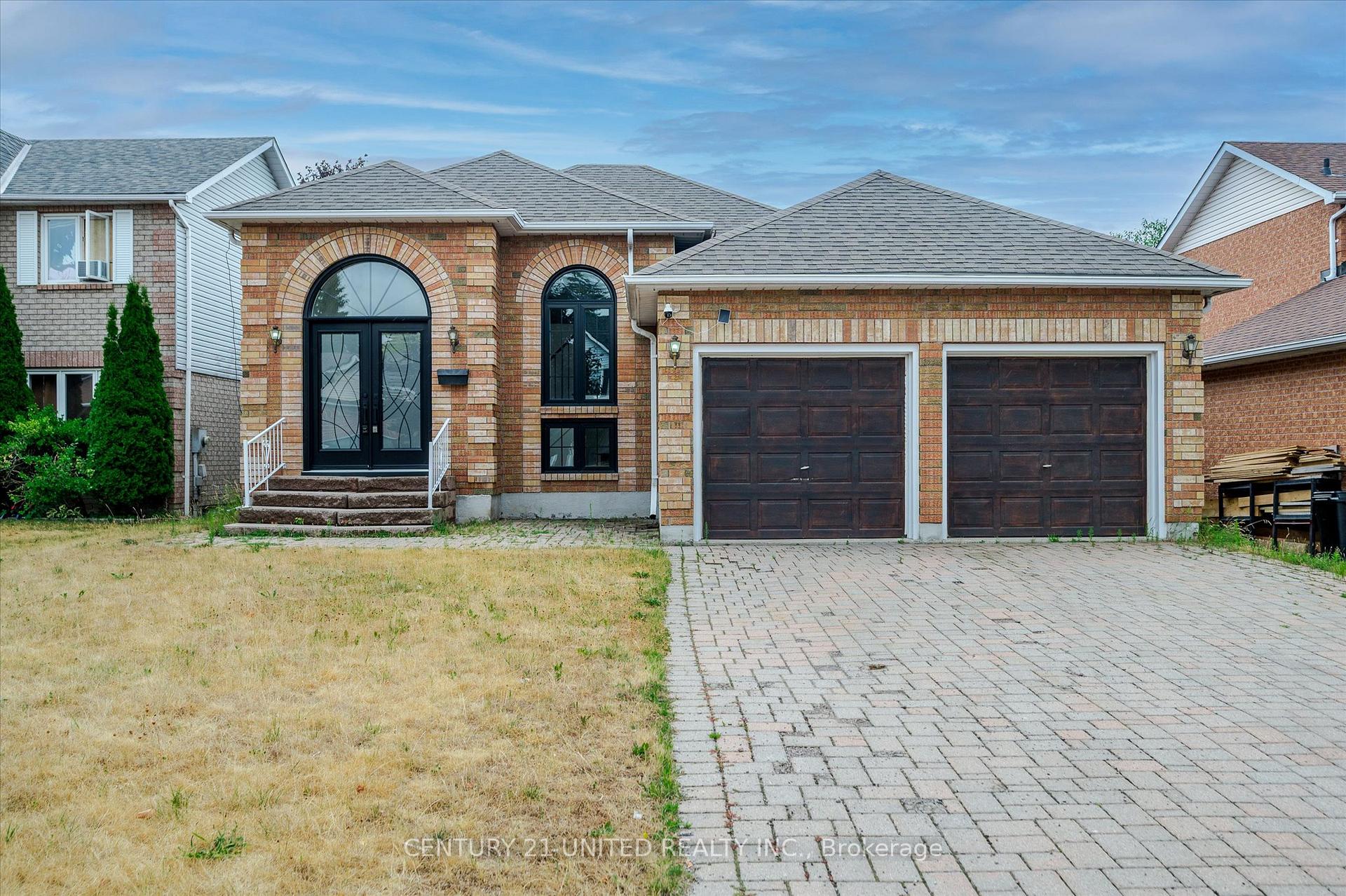 Photo 2 of 1414 Glenforest Crescent, Peterborough, Monaghan Ward 2 — HOMEH