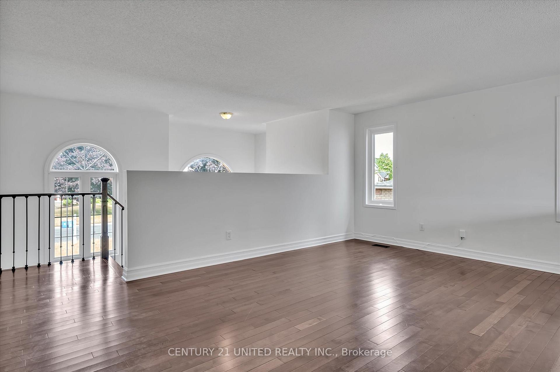 Photo 8 of 1414 Glenforest Crescent, Peterborough, Monaghan Ward 2 — HOMEH