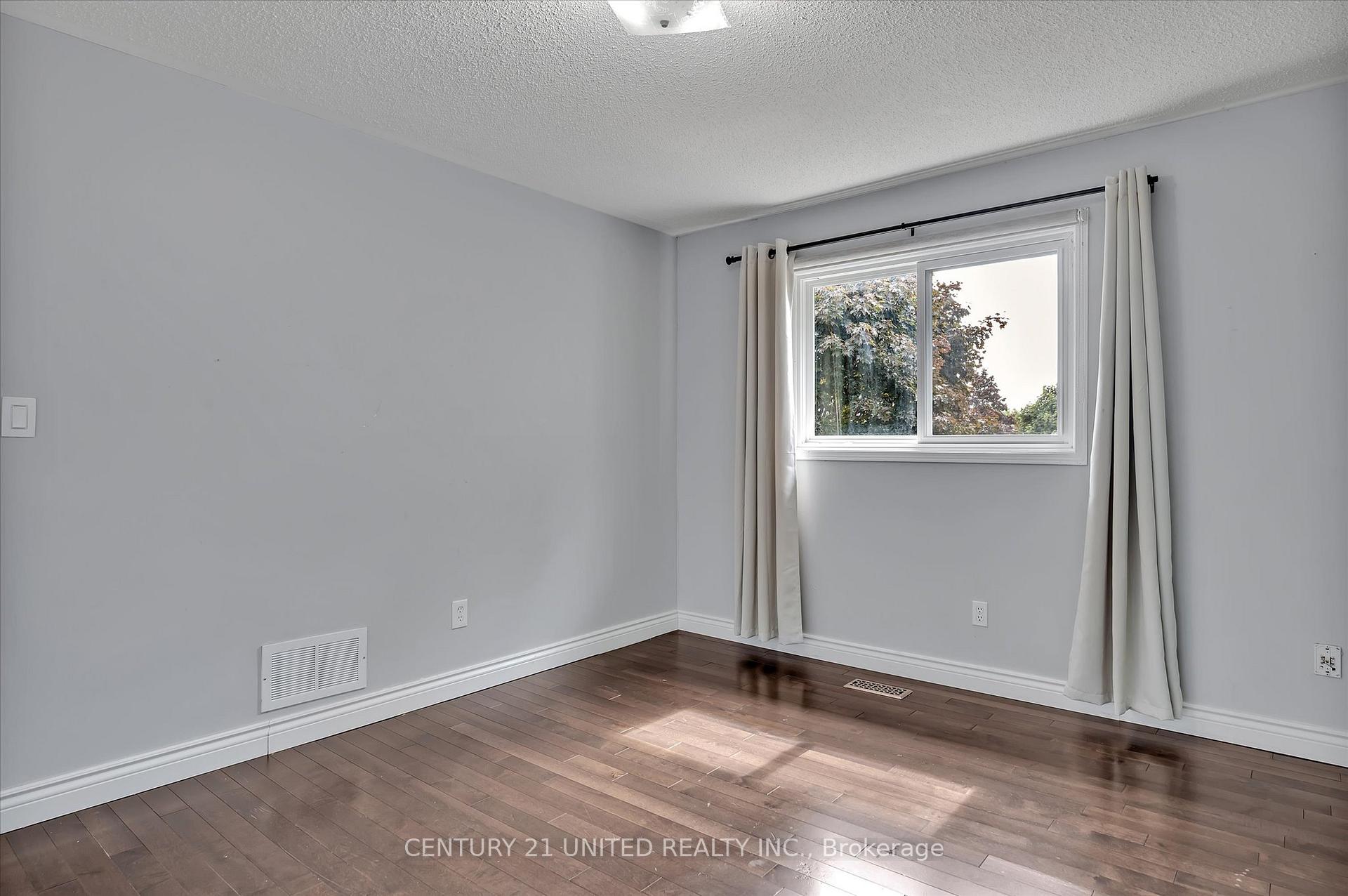 Photo 23 of 1414 Glenforest Crescent, Peterborough, Monaghan Ward 2 — HOMEH