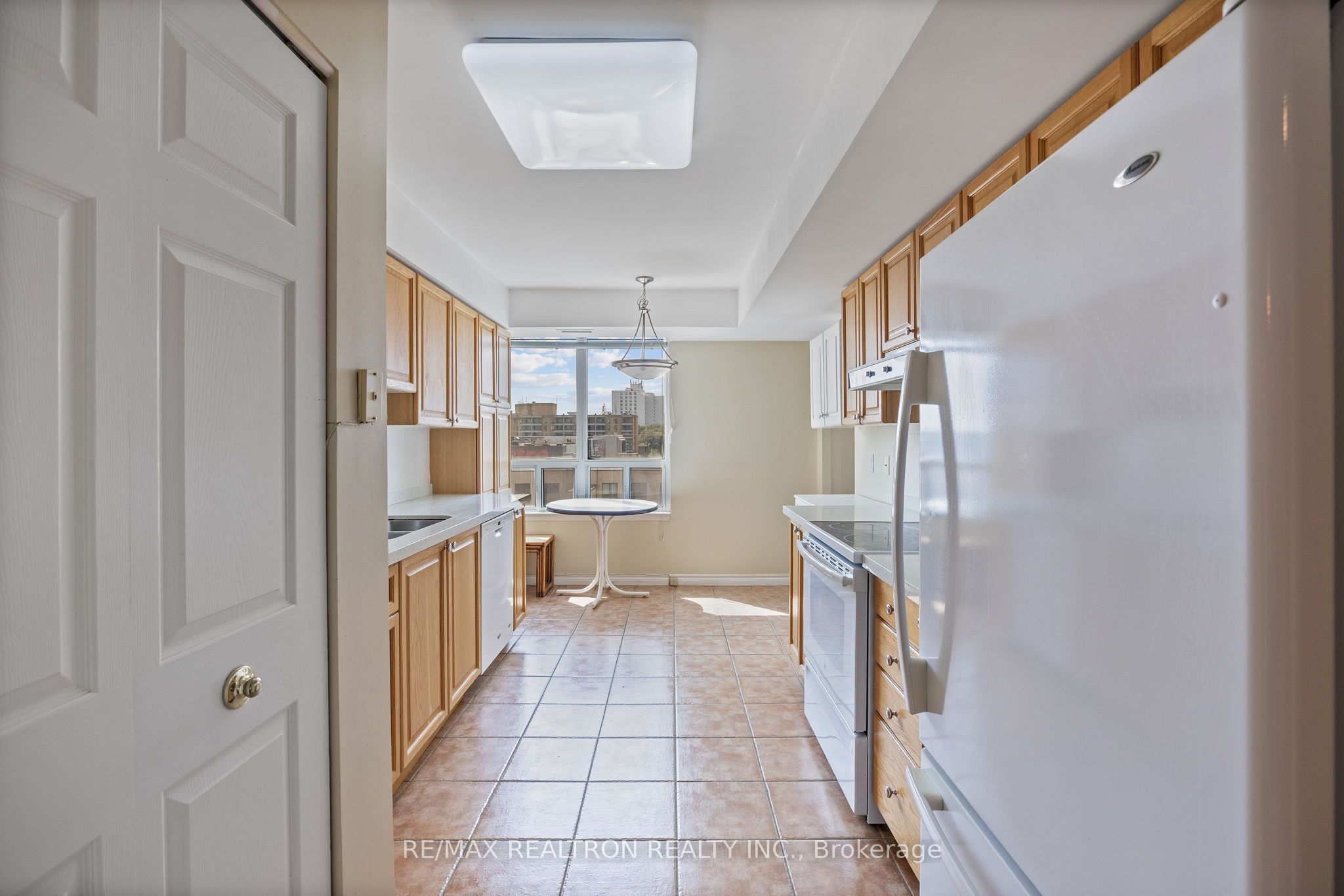 Photo 20 of Unit 504, 8 Covington Road, Toronto, Englemount-Lawrence — HOMEH