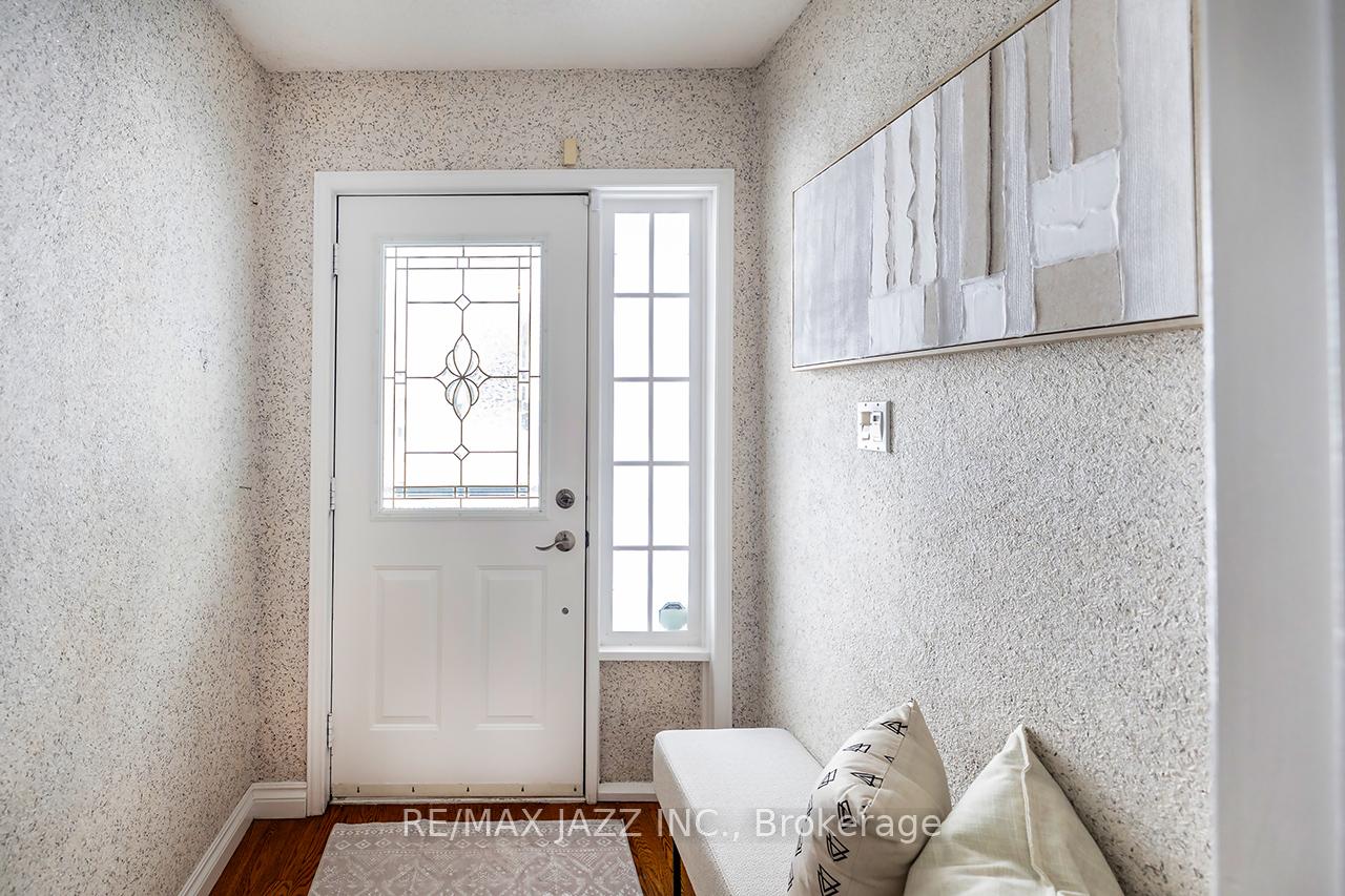 Photo 3 of 420 Prestwick Court, Oshawa, McLaughlin — HOMEH