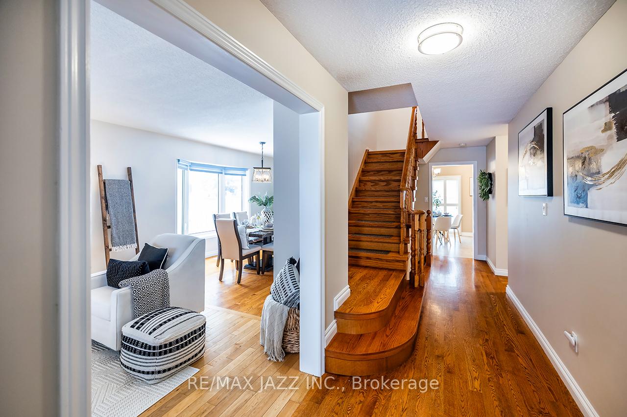 Photo 4 of 420 Prestwick Court, Oshawa, McLaughlin — HOMEH