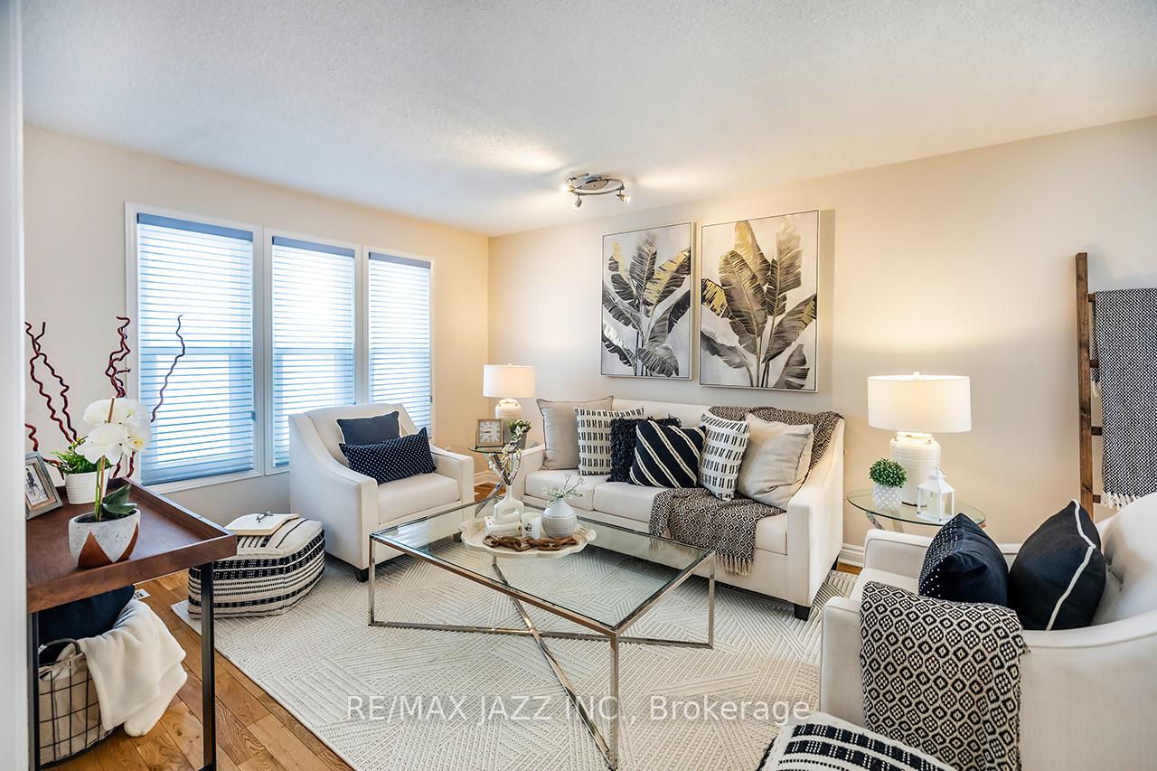 Photo 5 of 420 Prestwick Court, Oshawa, McLaughlin — HOMEH