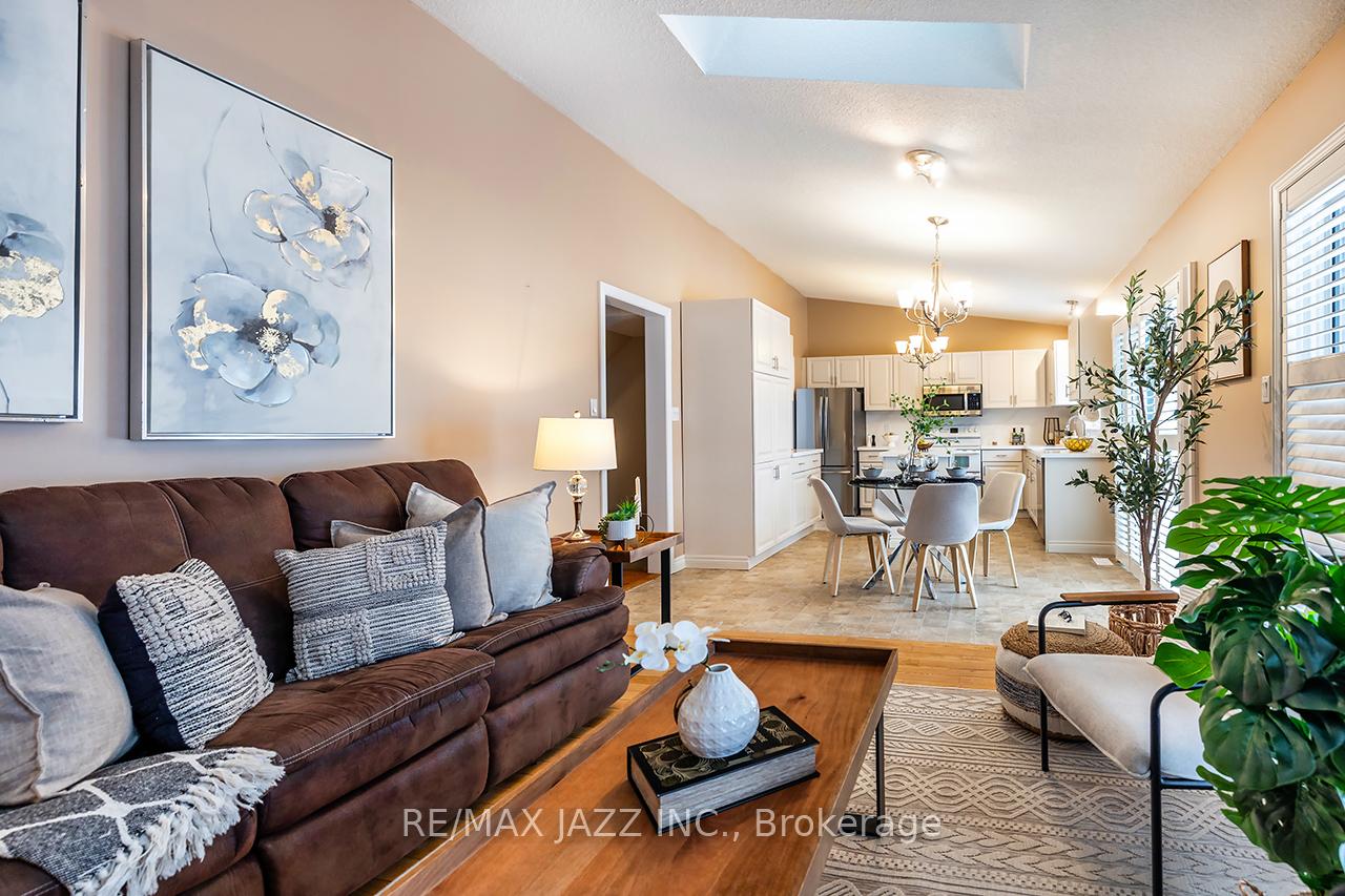 Photo 15 of 420 Prestwick Court, Oshawa, McLaughlin — HOMEH