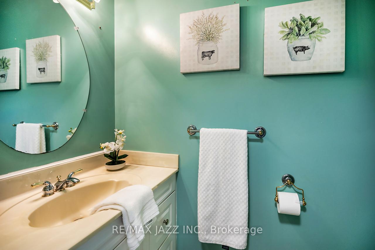 Photo 17 of 420 Prestwick Court, Oshawa, McLaughlin — HOMEH